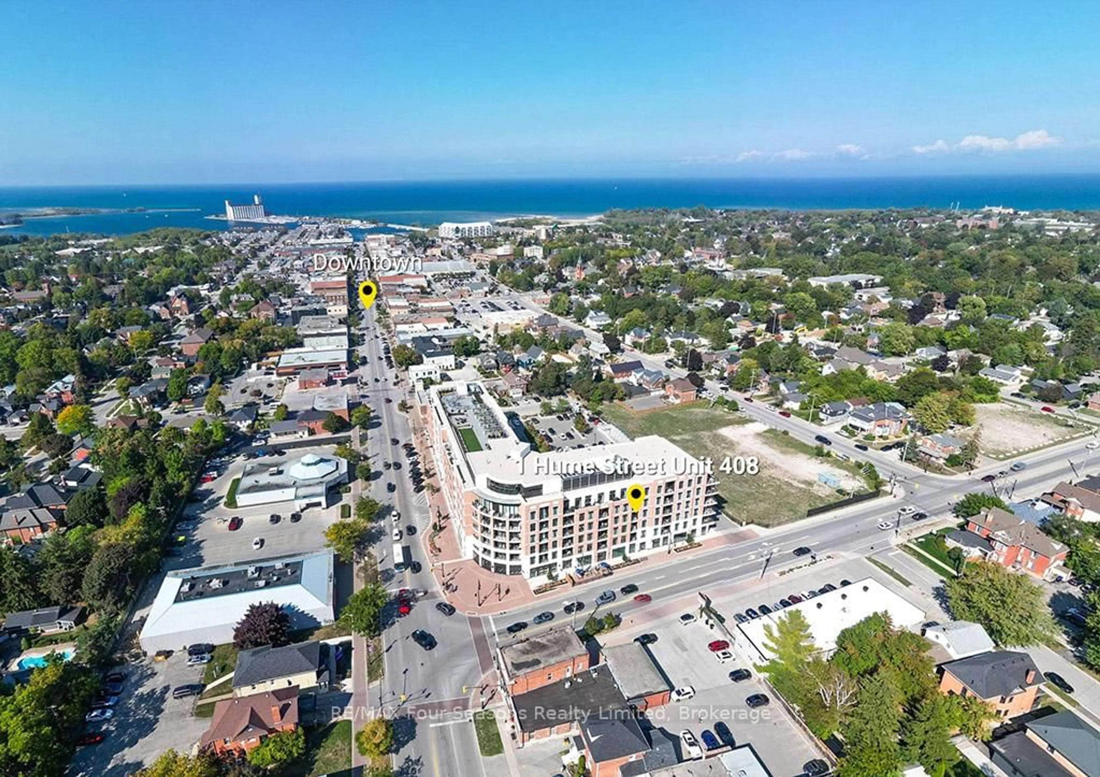 A pic from outside/outdoor area/front of a property/back of a property/a pic from drone, street for 1 Hume St #408, Collingwood Ontario L9Y 0X3