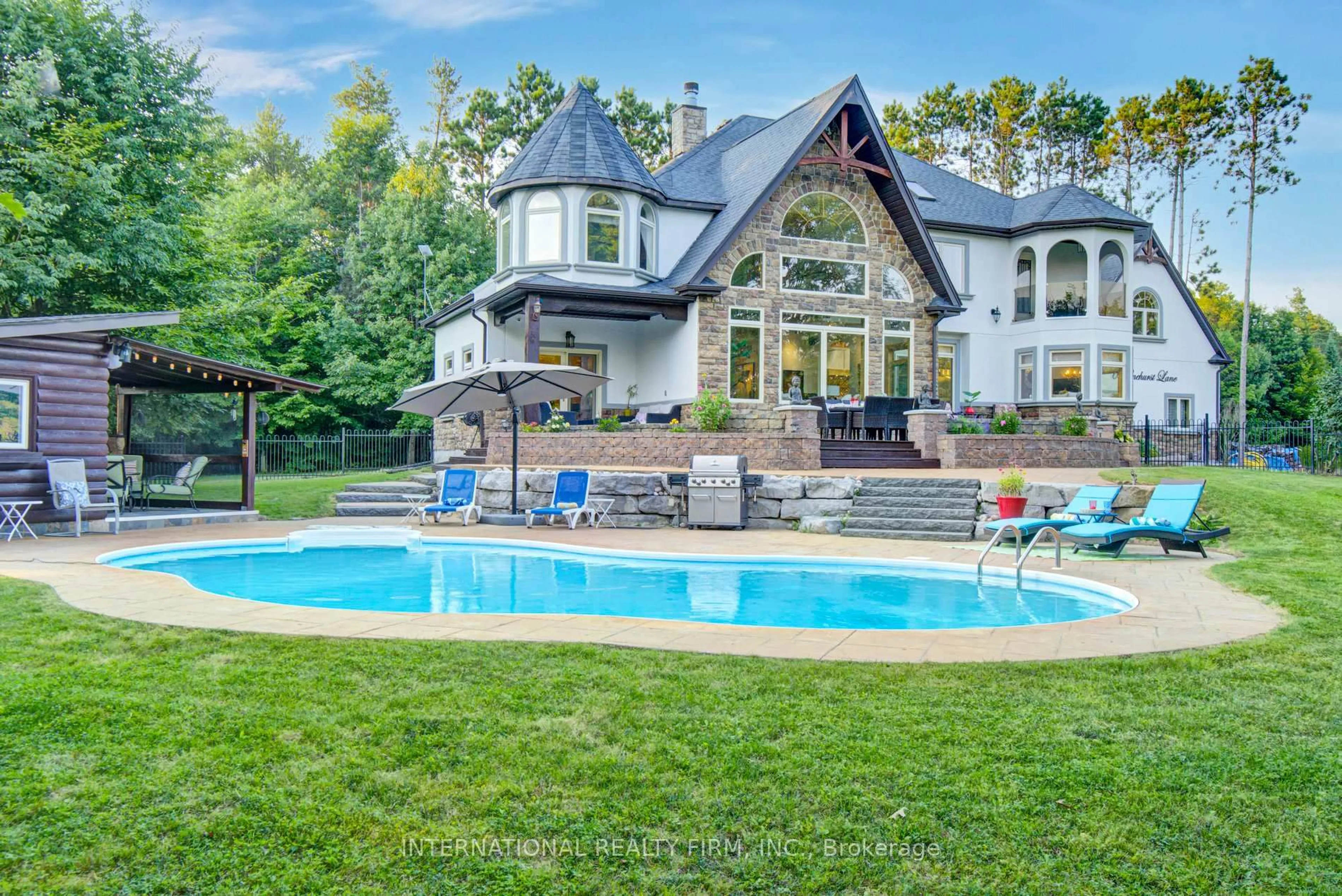 Pool for 6 Pinehurst Lane, Springwater Ontario L9X 0C7