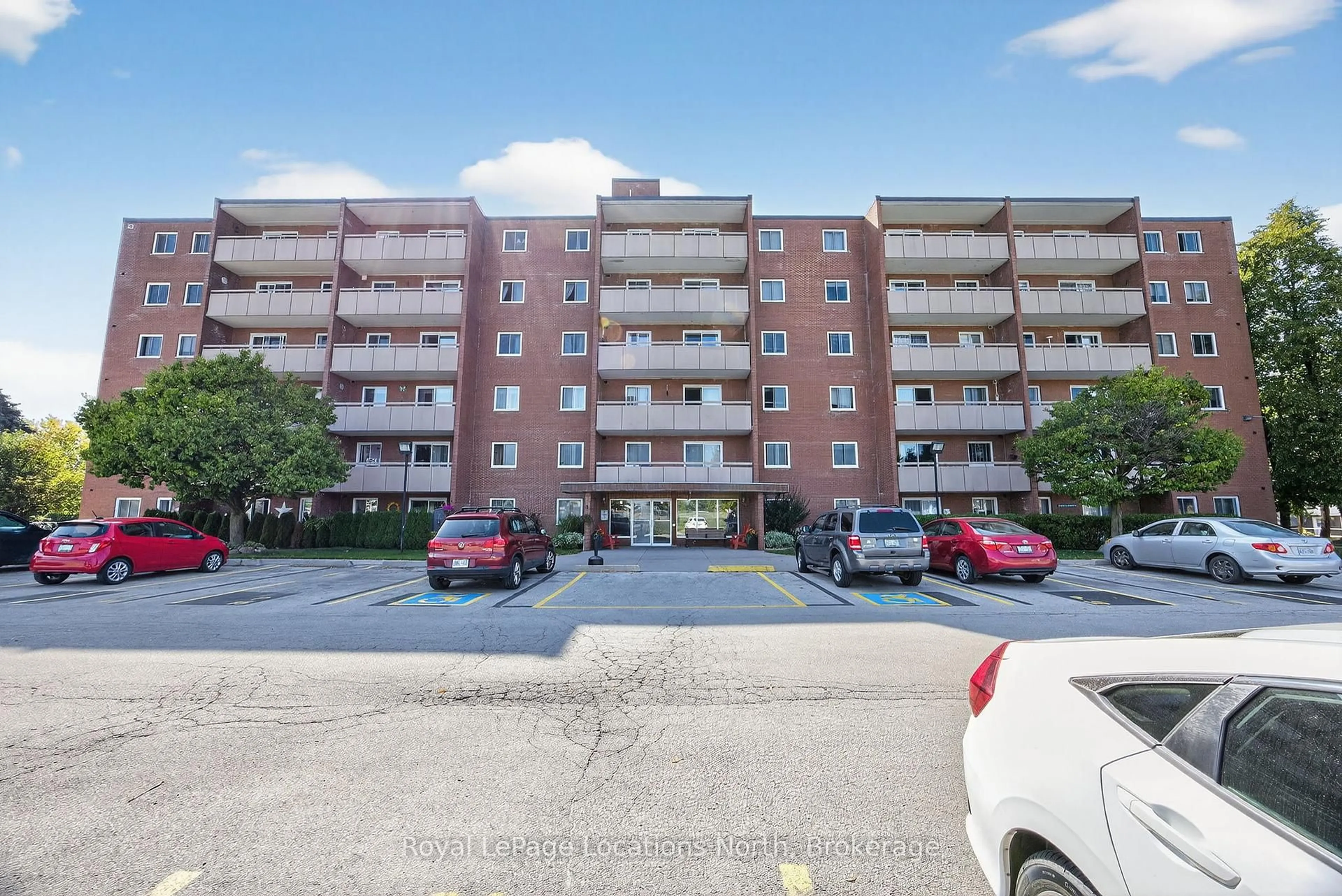 Unknown for 460 Ontario St #209, Collingwood Ontario L9Y 4E5