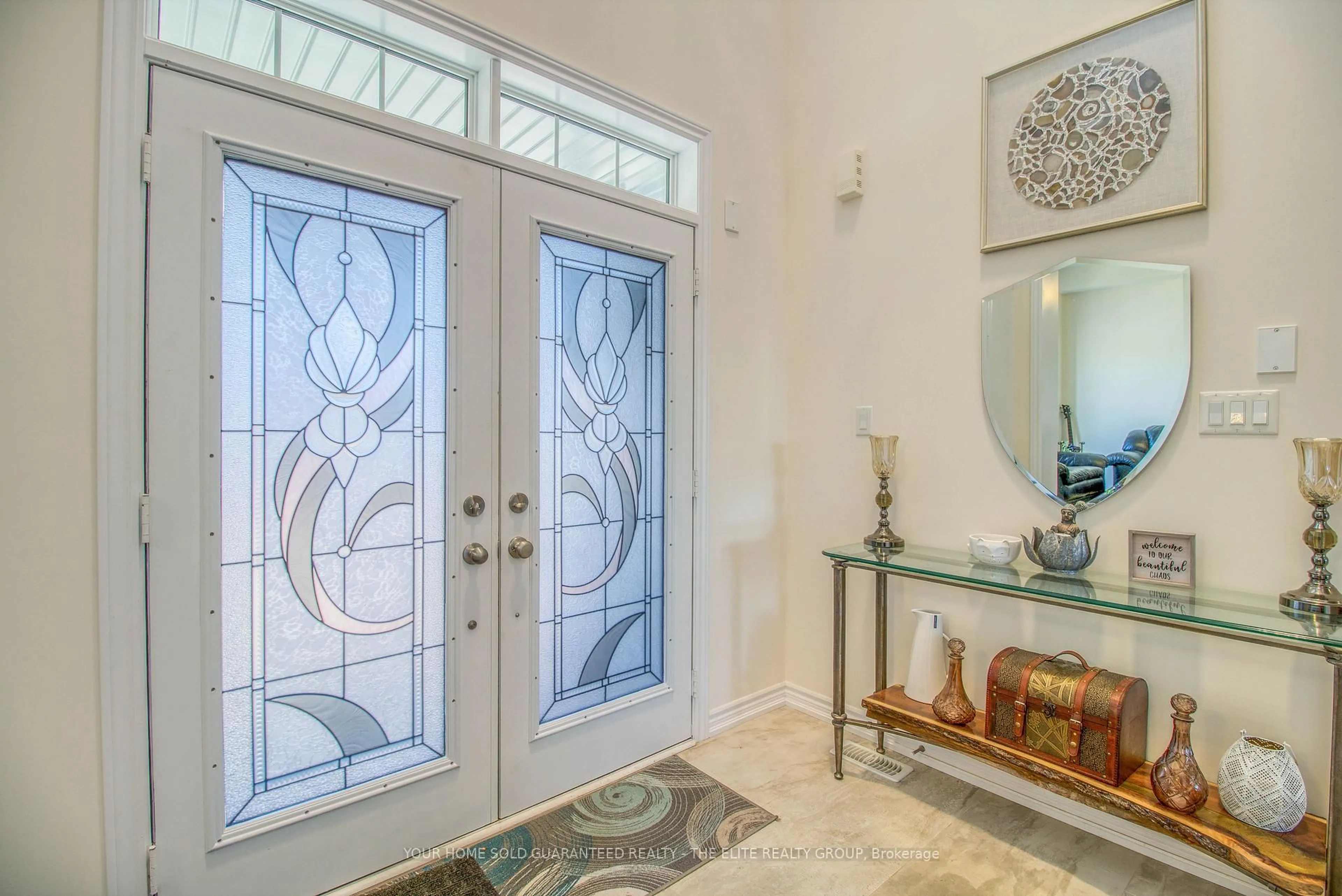 Indoor entryway for 211 Lia Dr, Clearview Ontario L0M 1S0