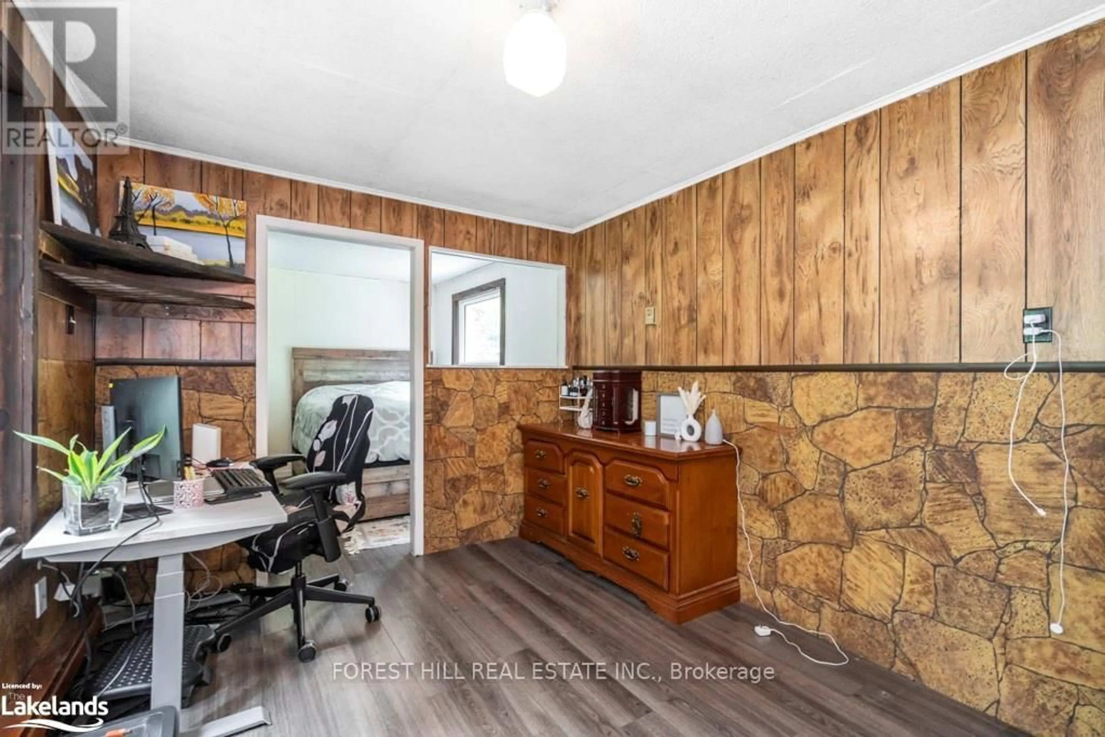 A pic of a room for 590 Lafontaine Rd, Tiny Ontario L9M 0S4