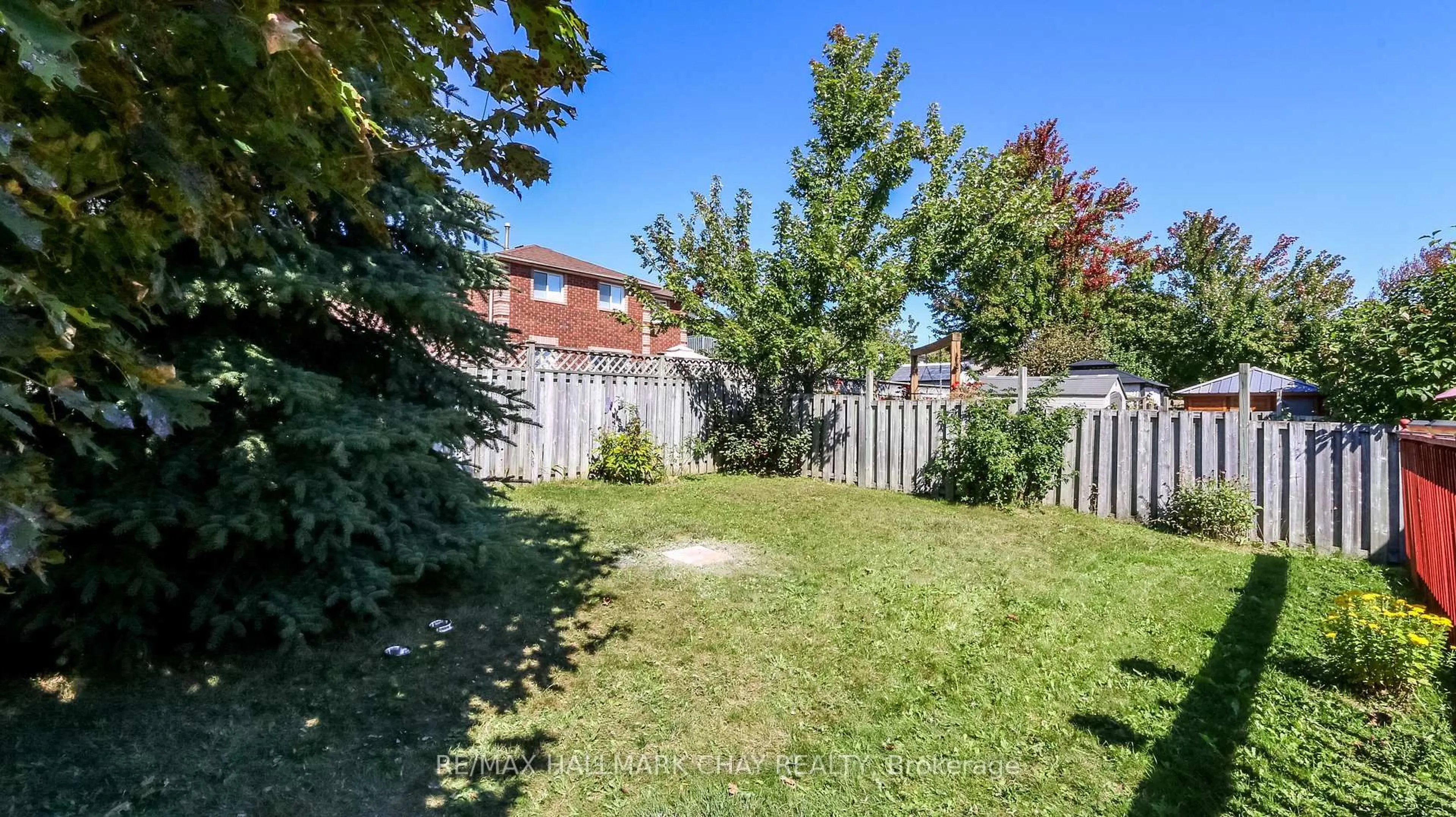 Patio, street for 4 Hersey Cres, Barrie Ontario L4N 8P7