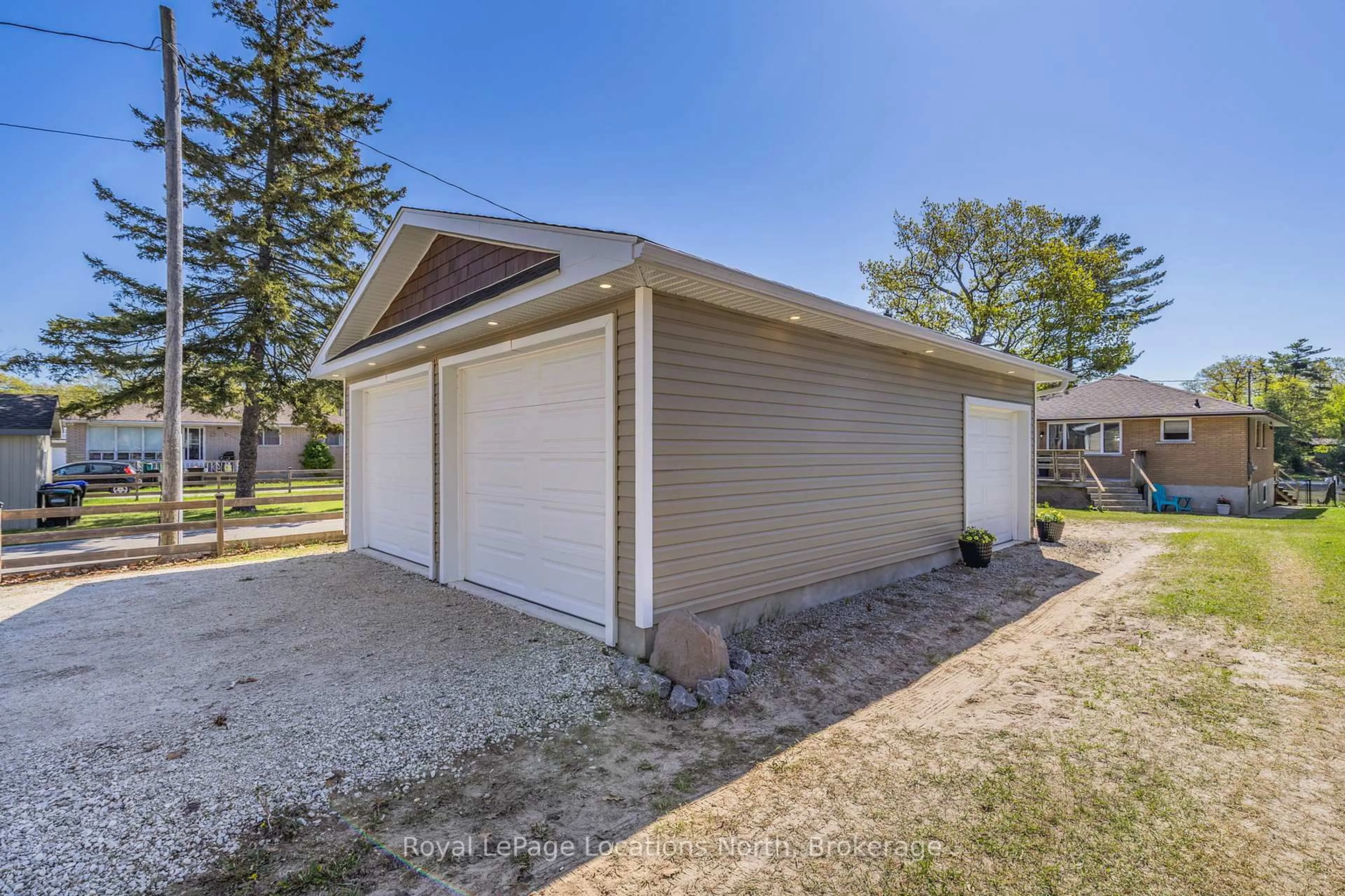 Unknown for 971 Mosley St, Wasaga Beach Ontario L9Z 2G9