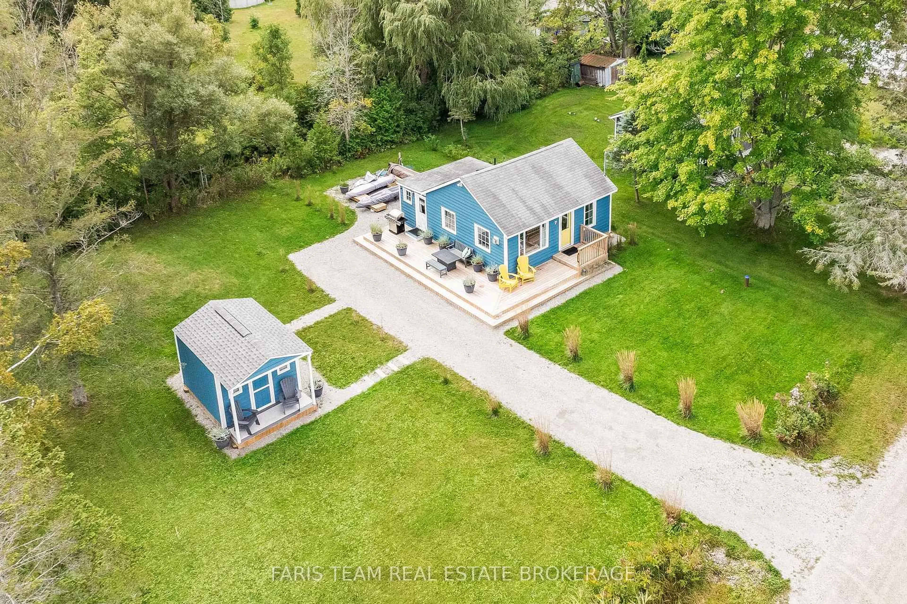 A pic from outside/outdoor area/front of a property/back of a property/a pic from drone, unknown for 7 Delta Dr, Tay Ontario L0K 2C0