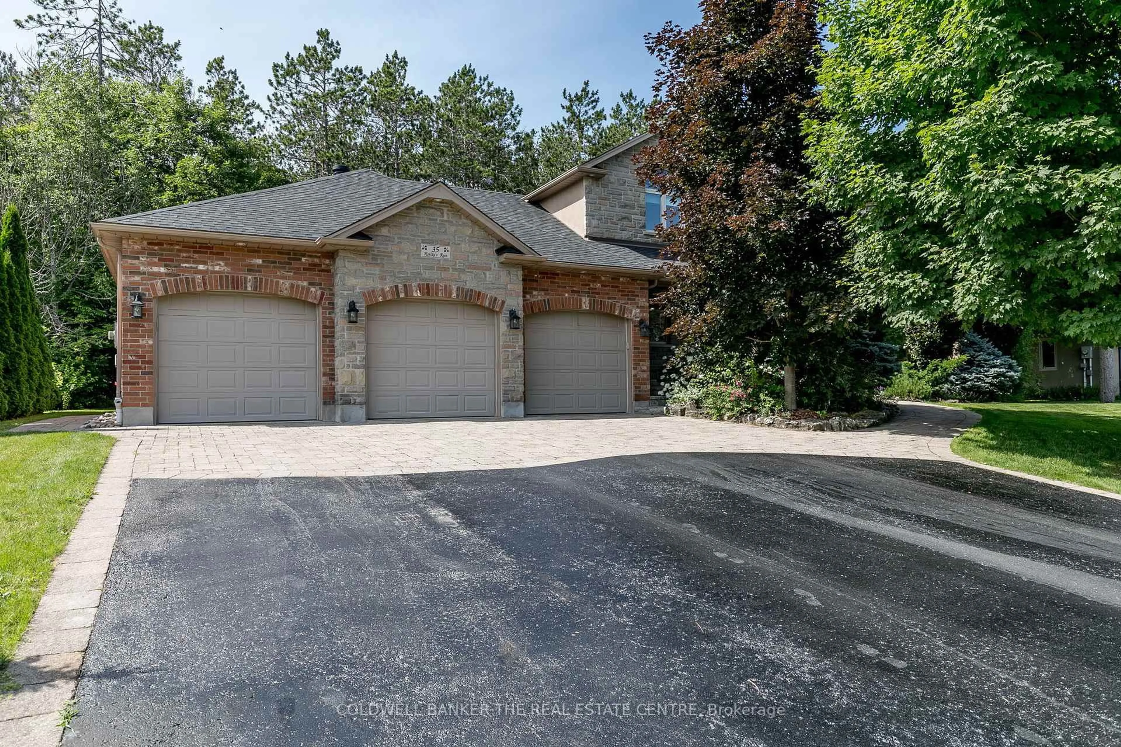 Unknown for 35 Reillys Run, Springwater Ontario L9X 0H6