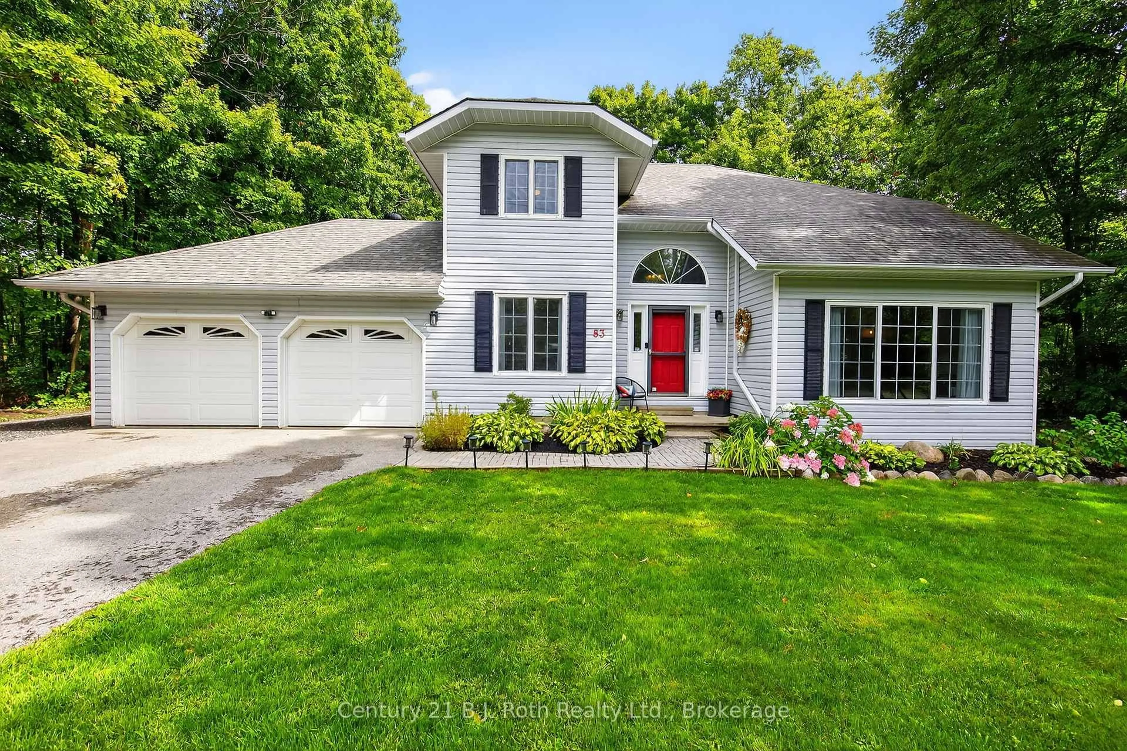 Home with vinyl exterior material, street for 83 Wozniak Rd, Penetanguishene Ontario L9M 1W6