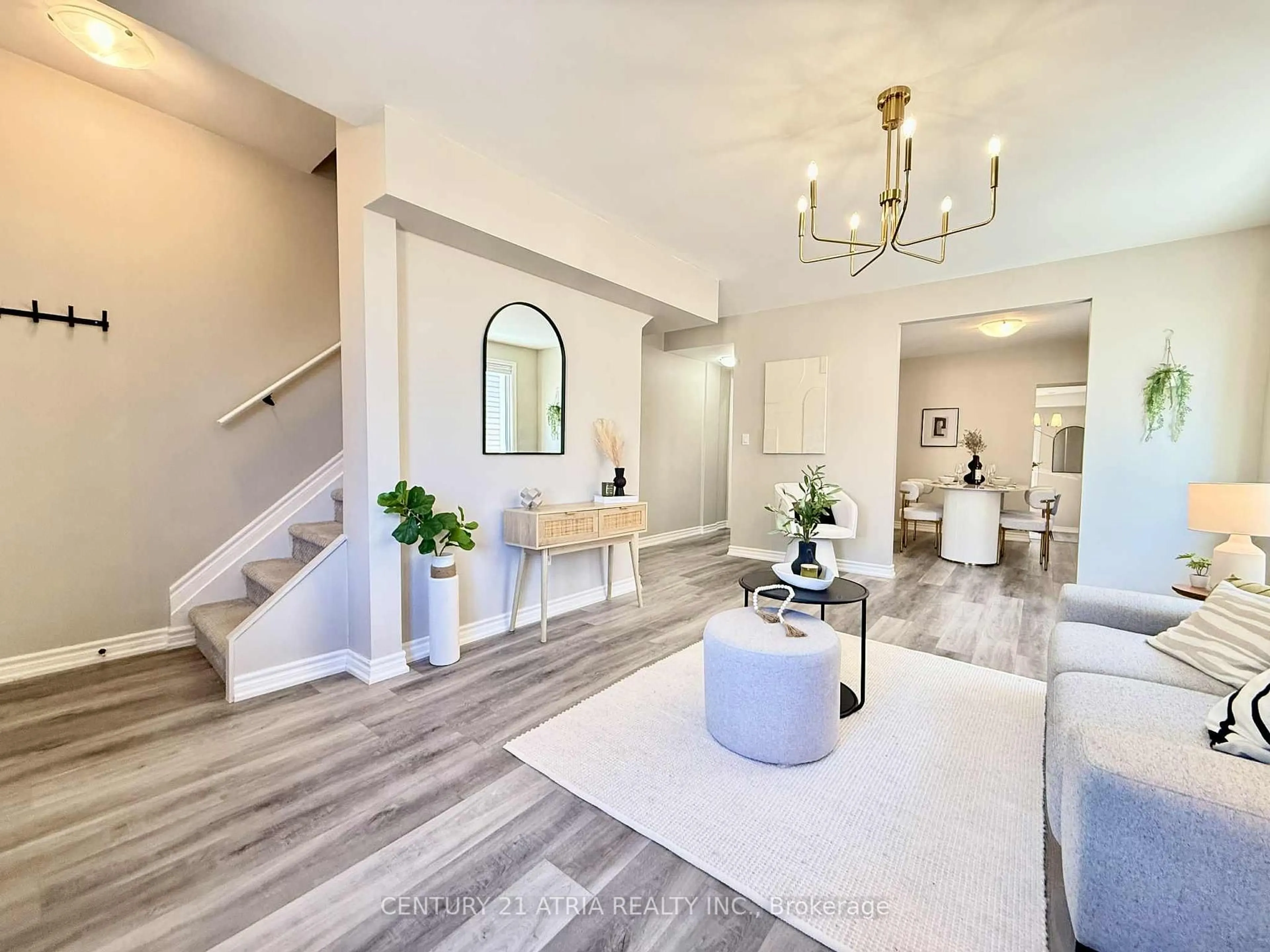 Indoor entryway for 59 Park St, Barrie Ontario L4N 1H7