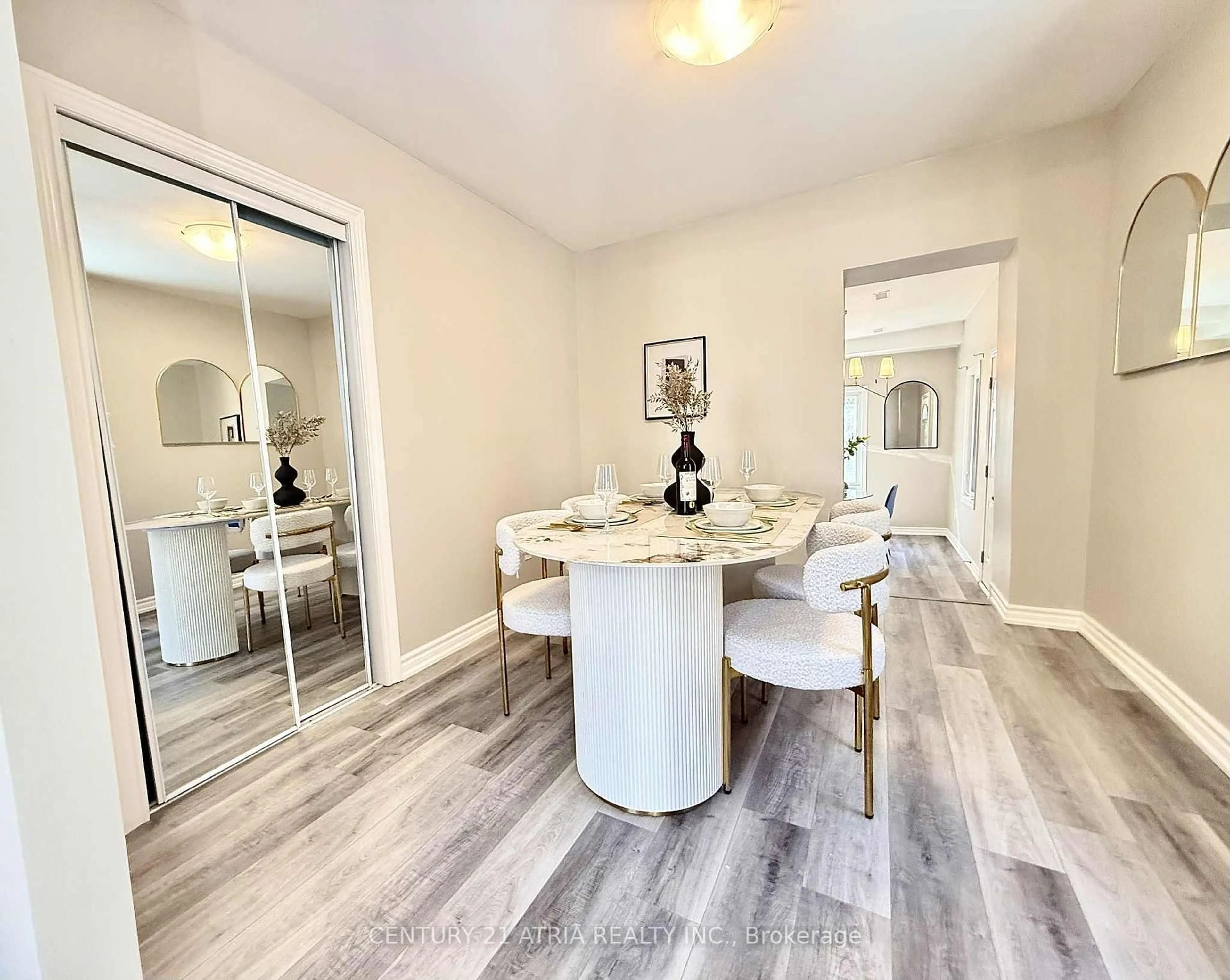 Dining room, unknown for 59 Park St, Barrie Ontario L4N 1H7