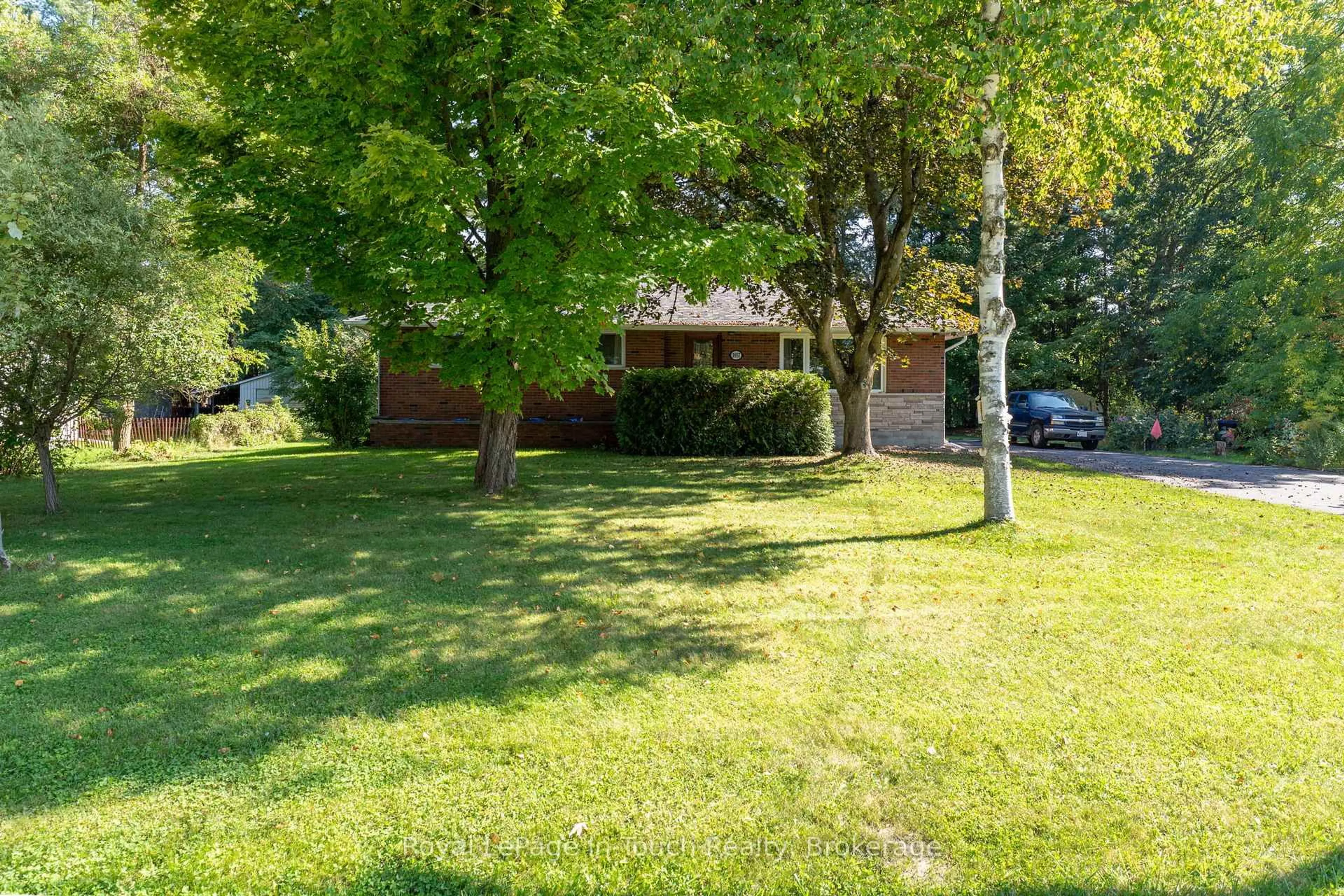A pic from outside/outdoor area/front of a property/back of a property/a pic from drone, street for 3957 Horseshoe Valley Rd, Springwater Ontario L9X 1E9