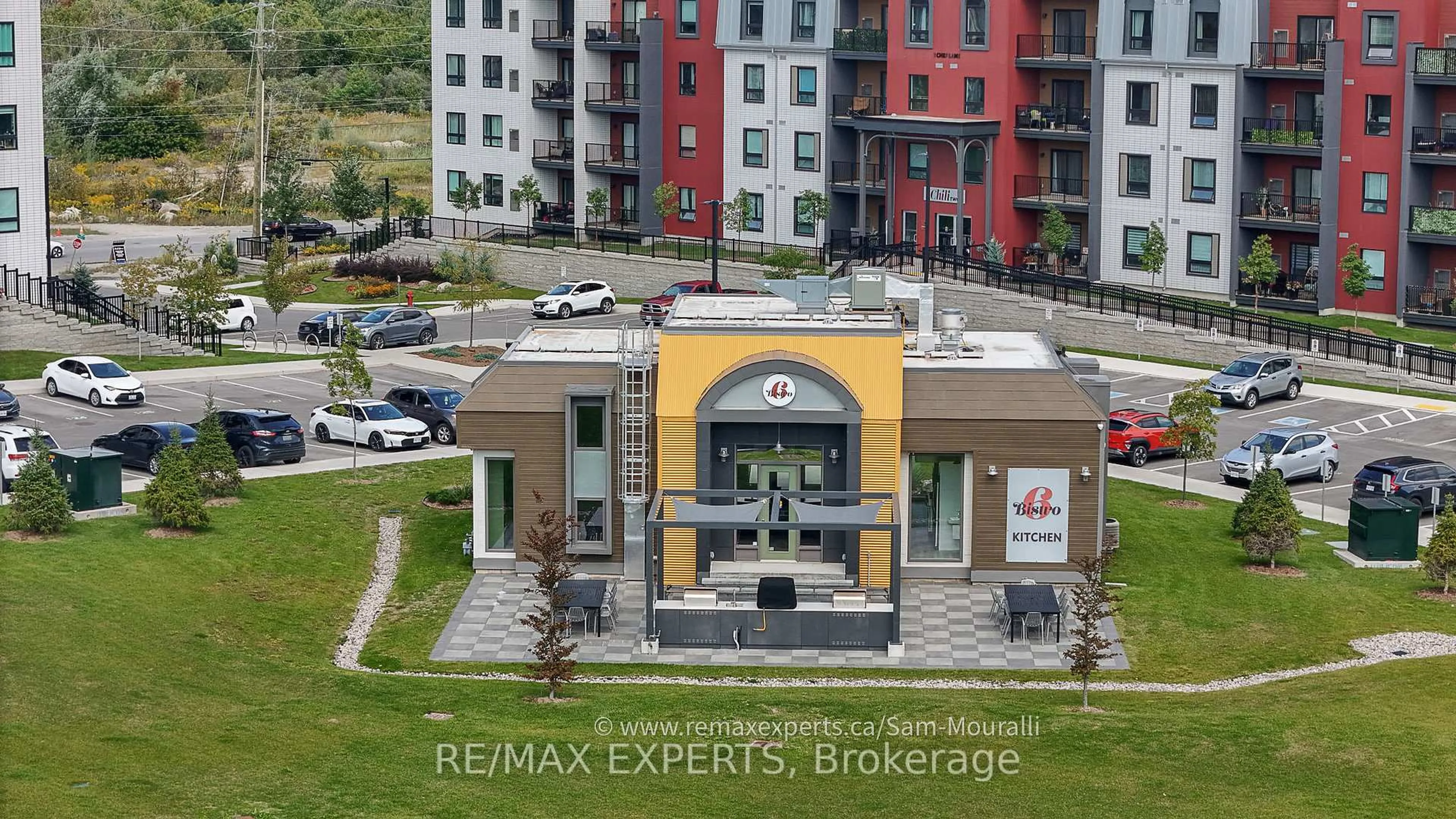 A pic from outside/outdoor area/front of a property/back of a property/a pic from drone, building for 6 Spice Way #207, Barrie Ontario L9J 0J9