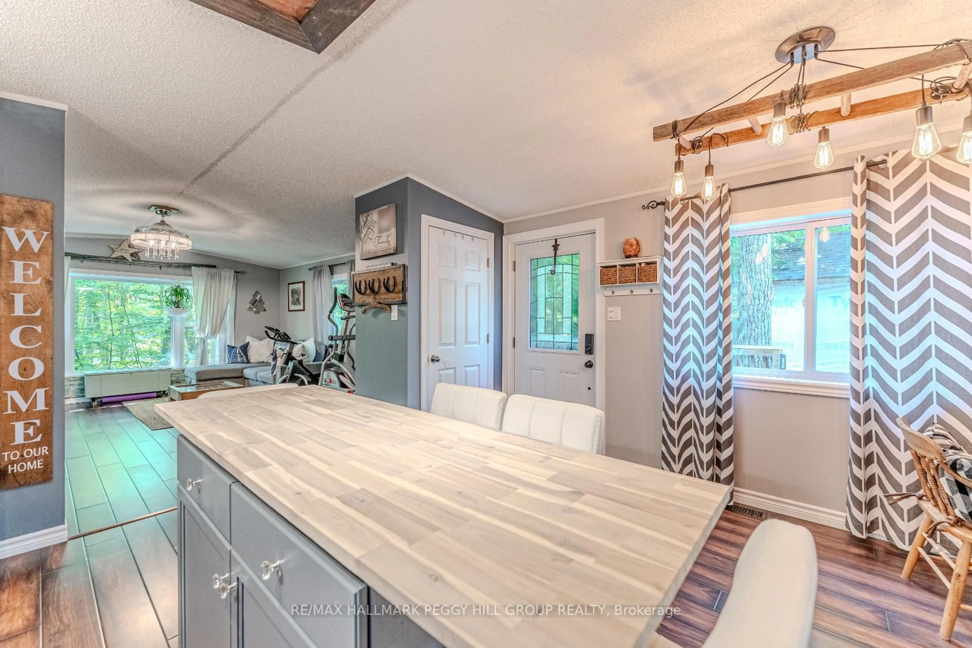 Open concept kitchen, unknown for 7498 Island Cres, Ramara Ontario L0K 2B0