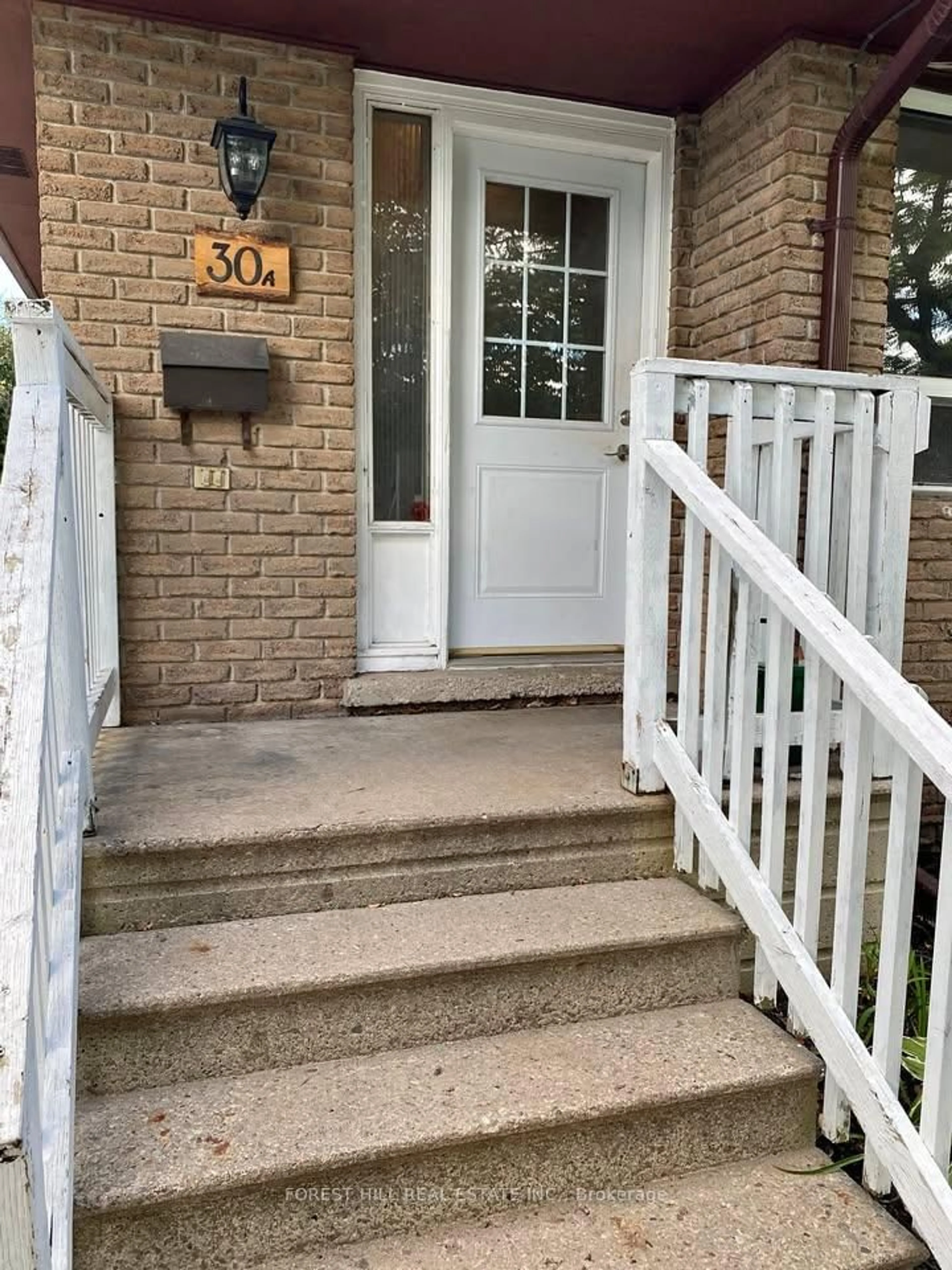 Unknown for 30 Bernick Dr, Barrie Ontario L4M 5J5
