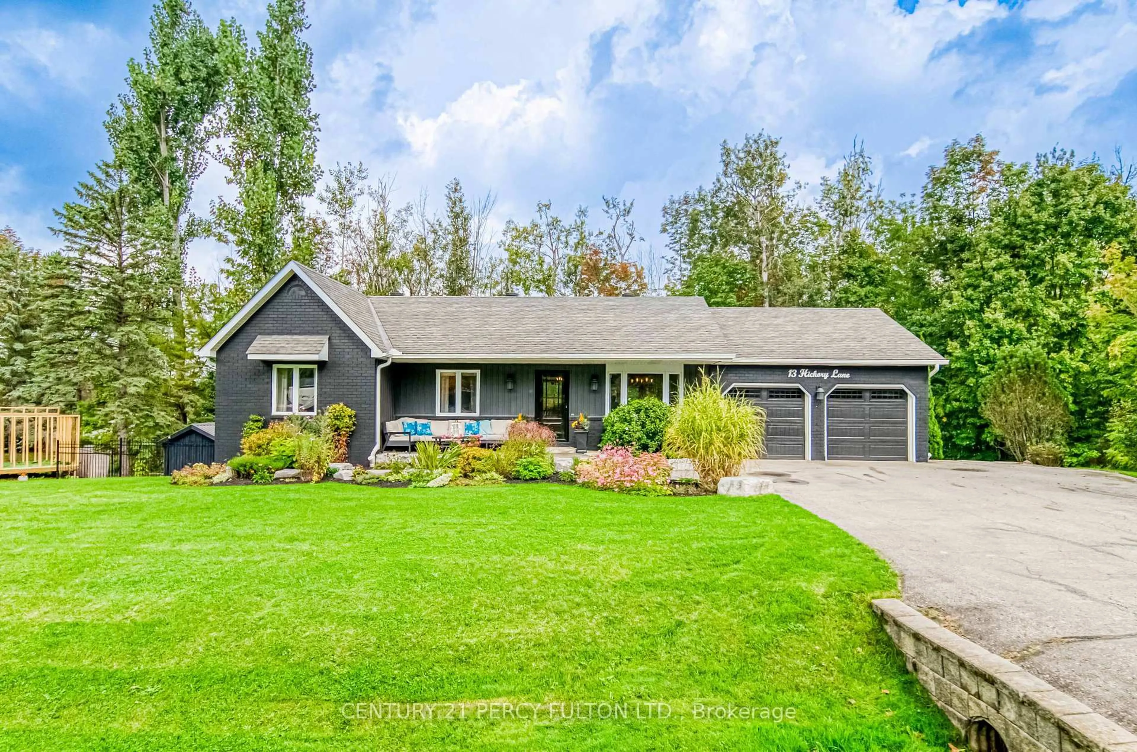 Home with vinyl exterior material, unknown for 13 Hickory Lane, Oro-Medonte Ontario L0L 1E0