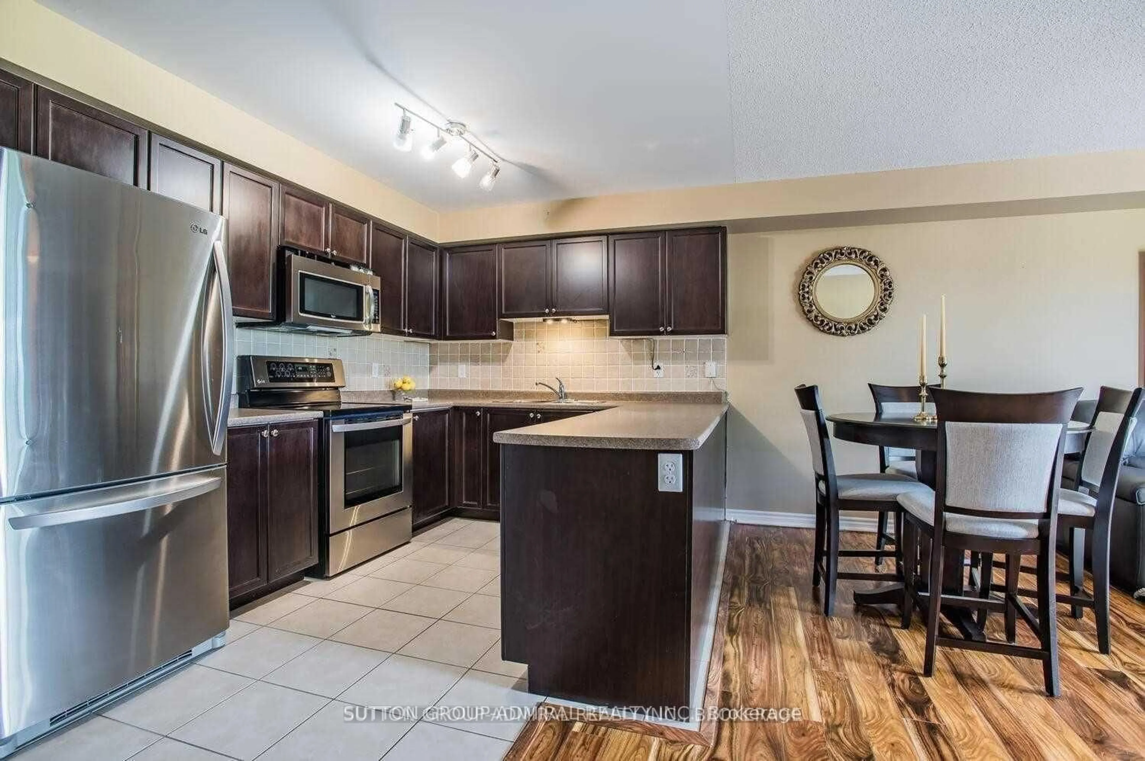 Open concept kitchen, unknown for 137 Sydenham Wells Rd #14, Barrie Ontario L4M 0G7