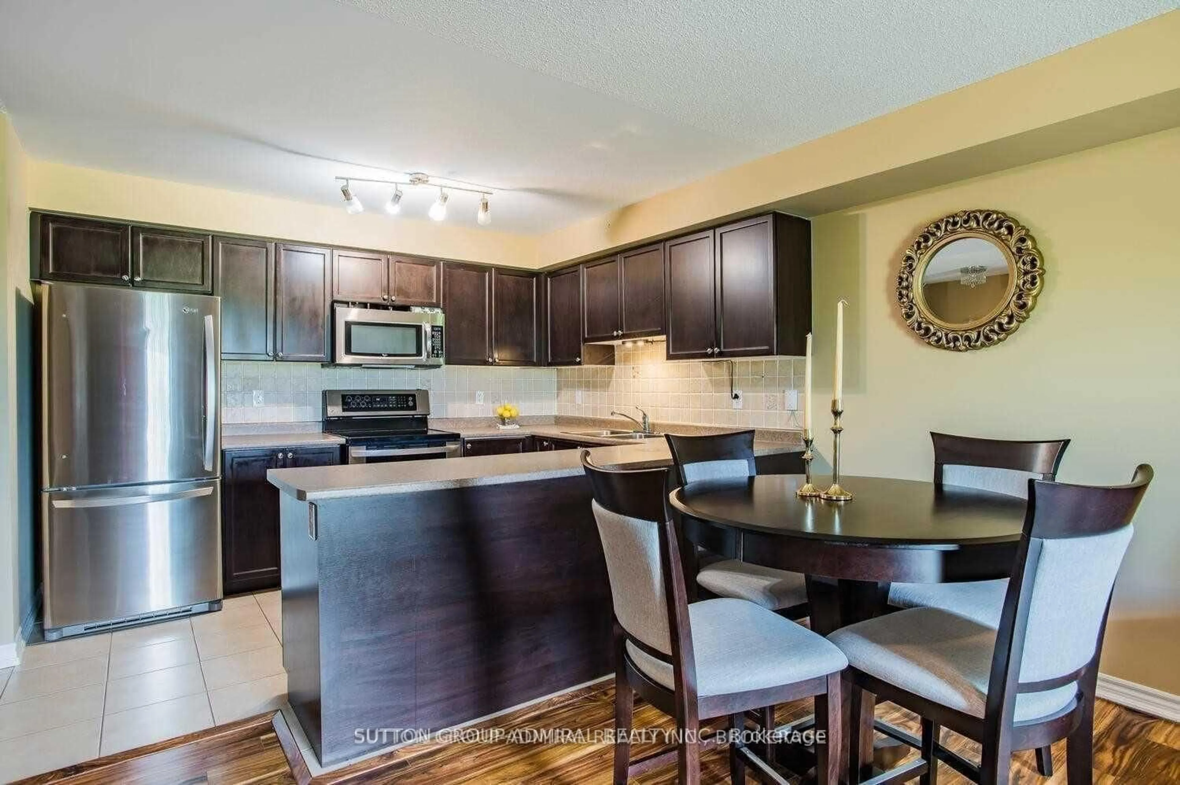 Open concept kitchen, unknown for 137 Sydenham Wells Rd #14, Barrie Ontario L4M 0G7