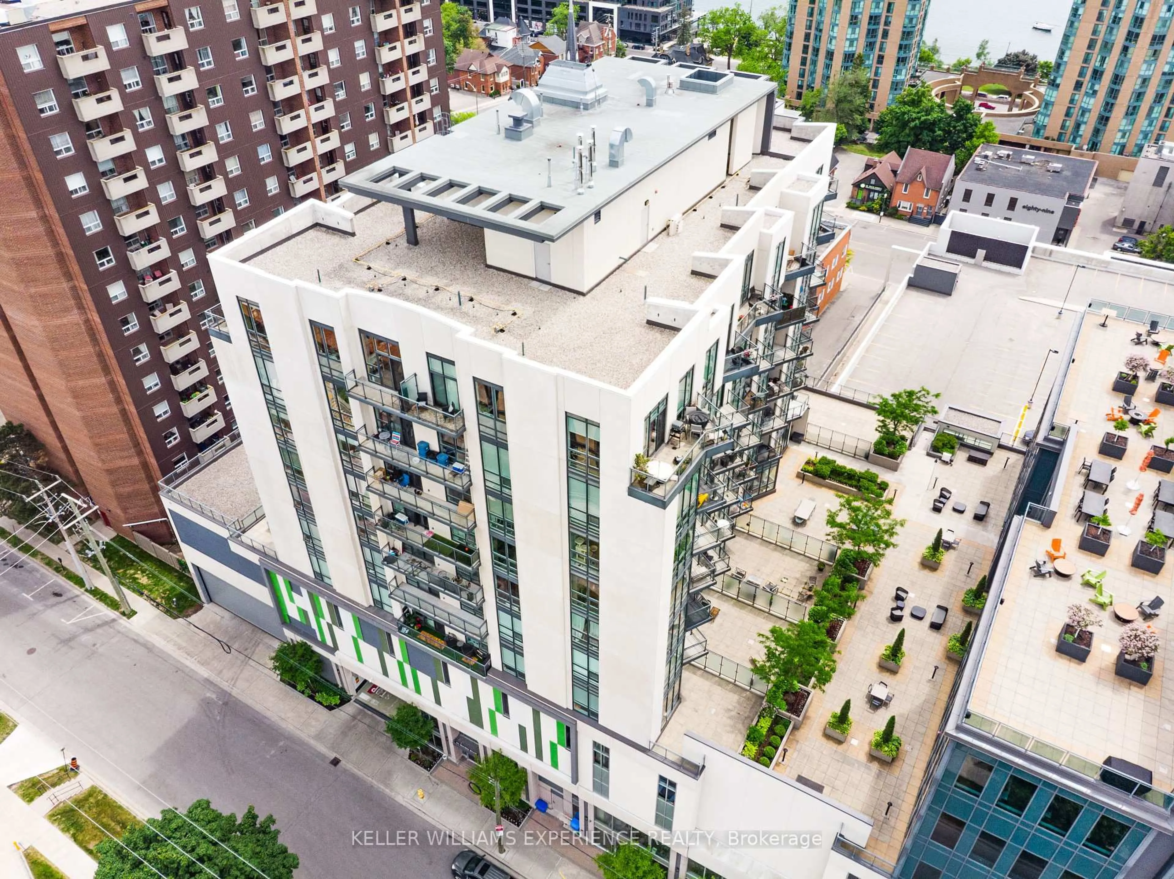 A pic from outside/outdoor area/front of a property/back of a property/a pic from drone, city buildings view from balcony for 111 Worsley St #GPH1, Barrie Ontario L4M 0J5