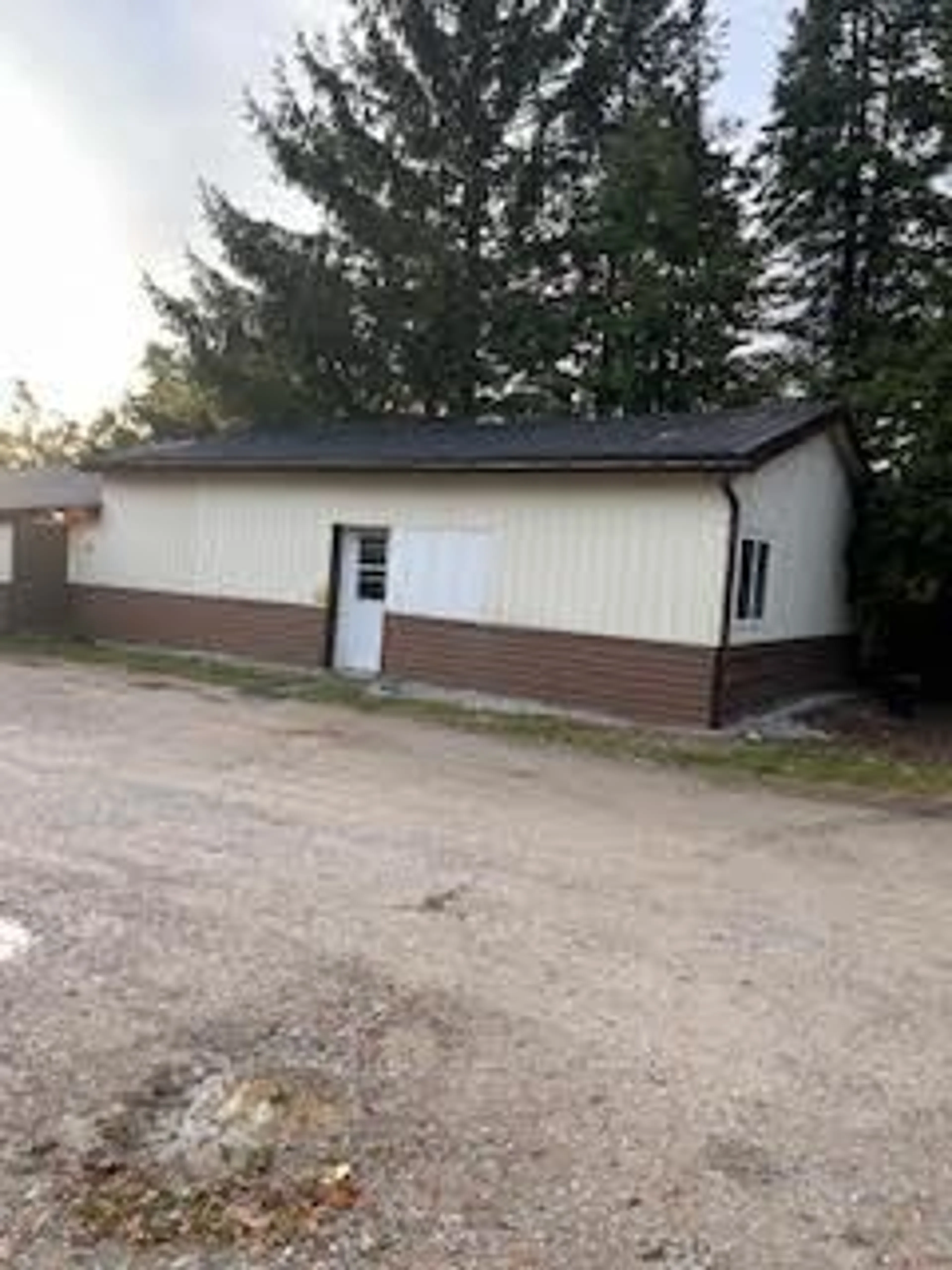 Shed for 476 West St, Orillia Ontario L3V 5E8