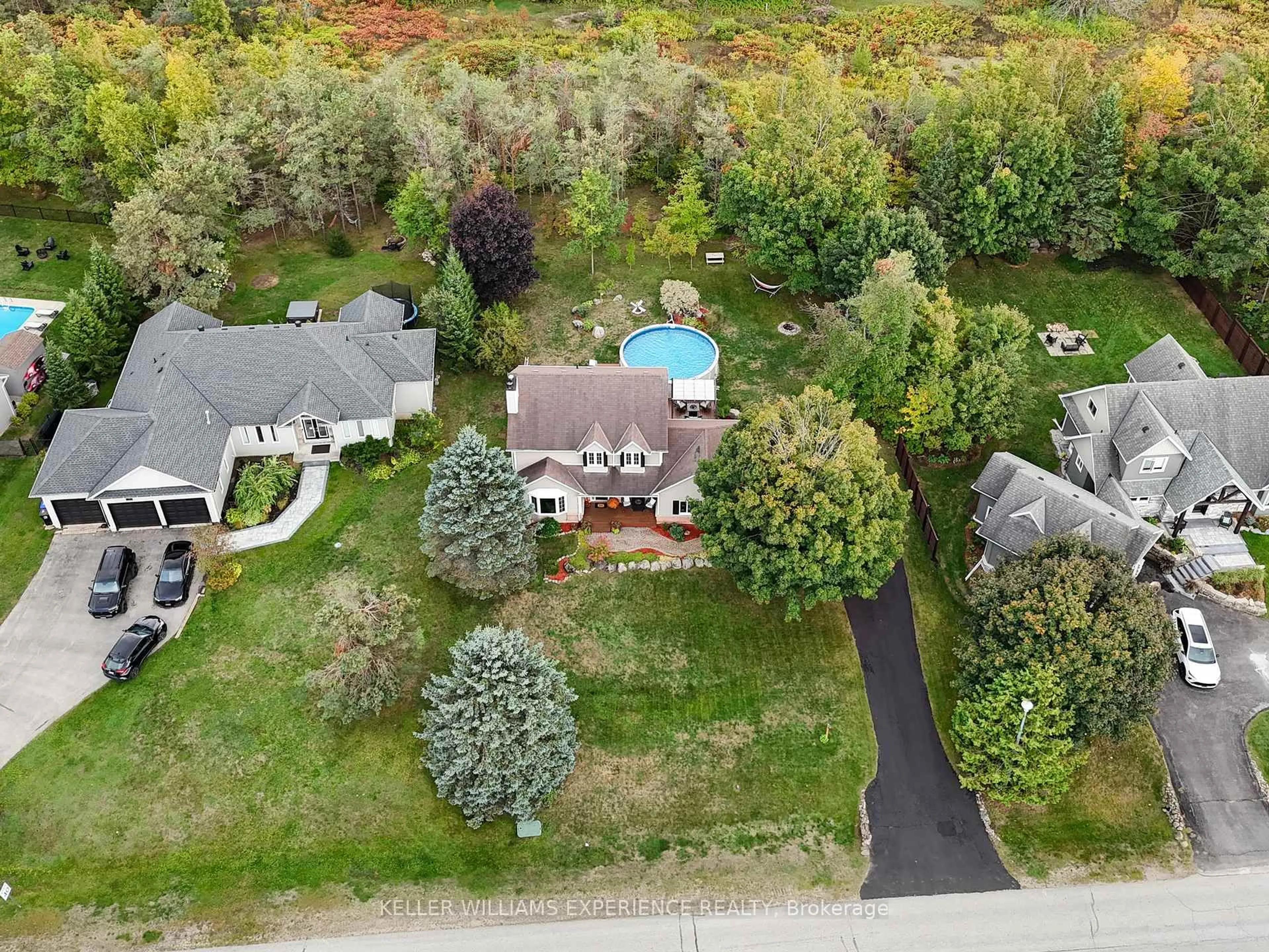 A pic from outside/outdoor area/front of a property/back of a property/a pic from drone, unknown for 99 Highland Dr, Oro-Medonte Ontario L0L 2L0