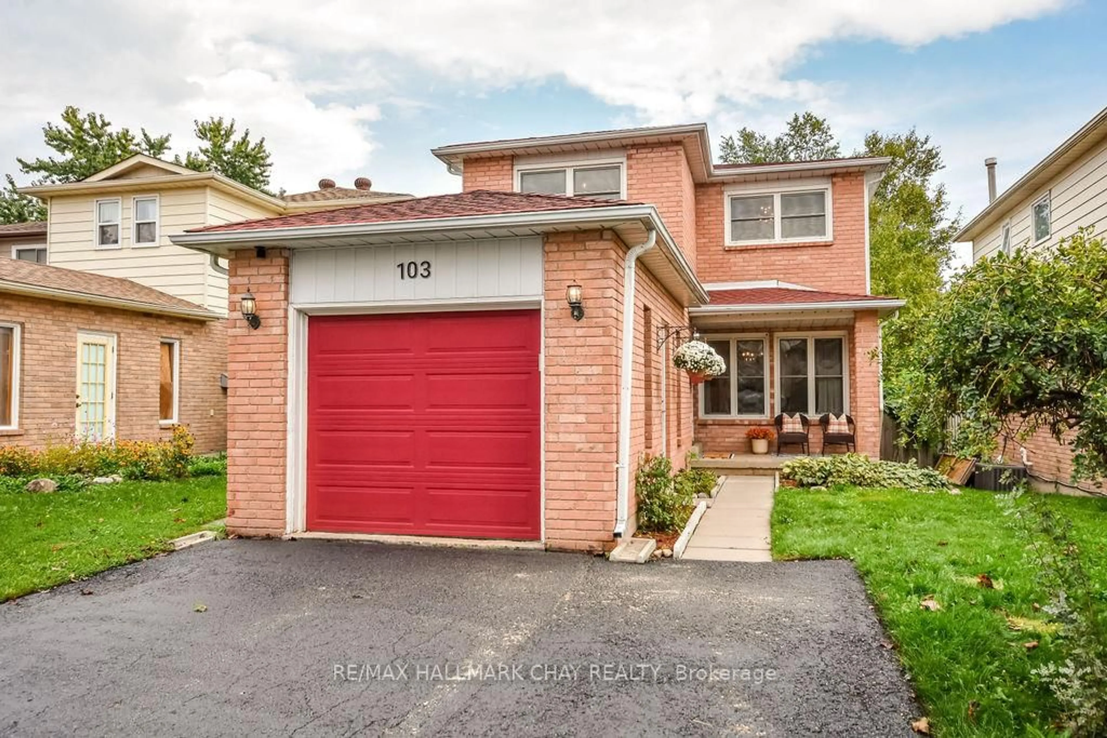 Home with brick exterior material, street for 103 Garden Dr, Barrie Ontario L4N 5T9