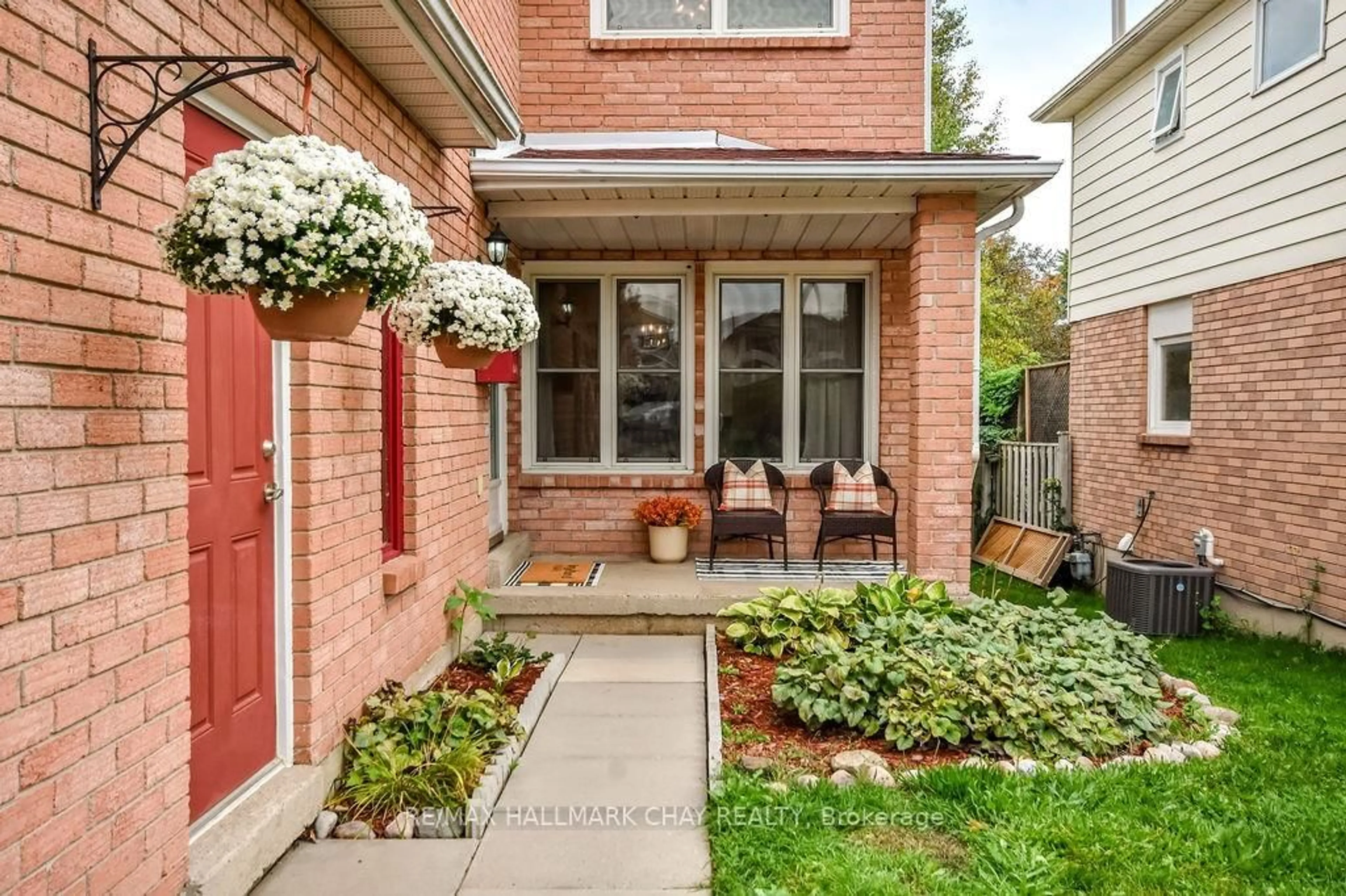 Home with brick exterior material, street for 103 Garden Dr, Barrie Ontario L4N 5T9