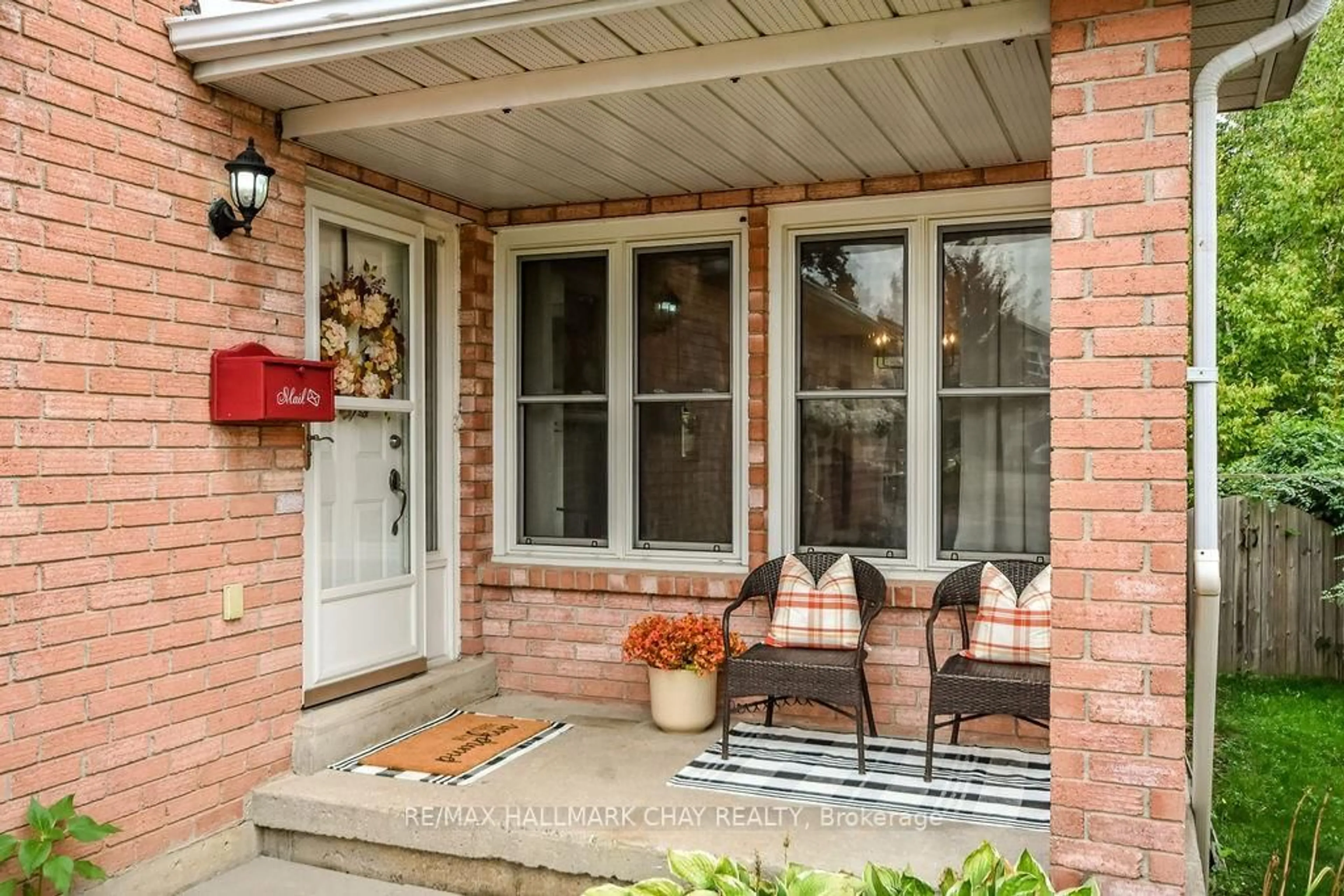 Home with brick exterior material, street for 103 Garden Dr, Barrie Ontario L4N 5T9