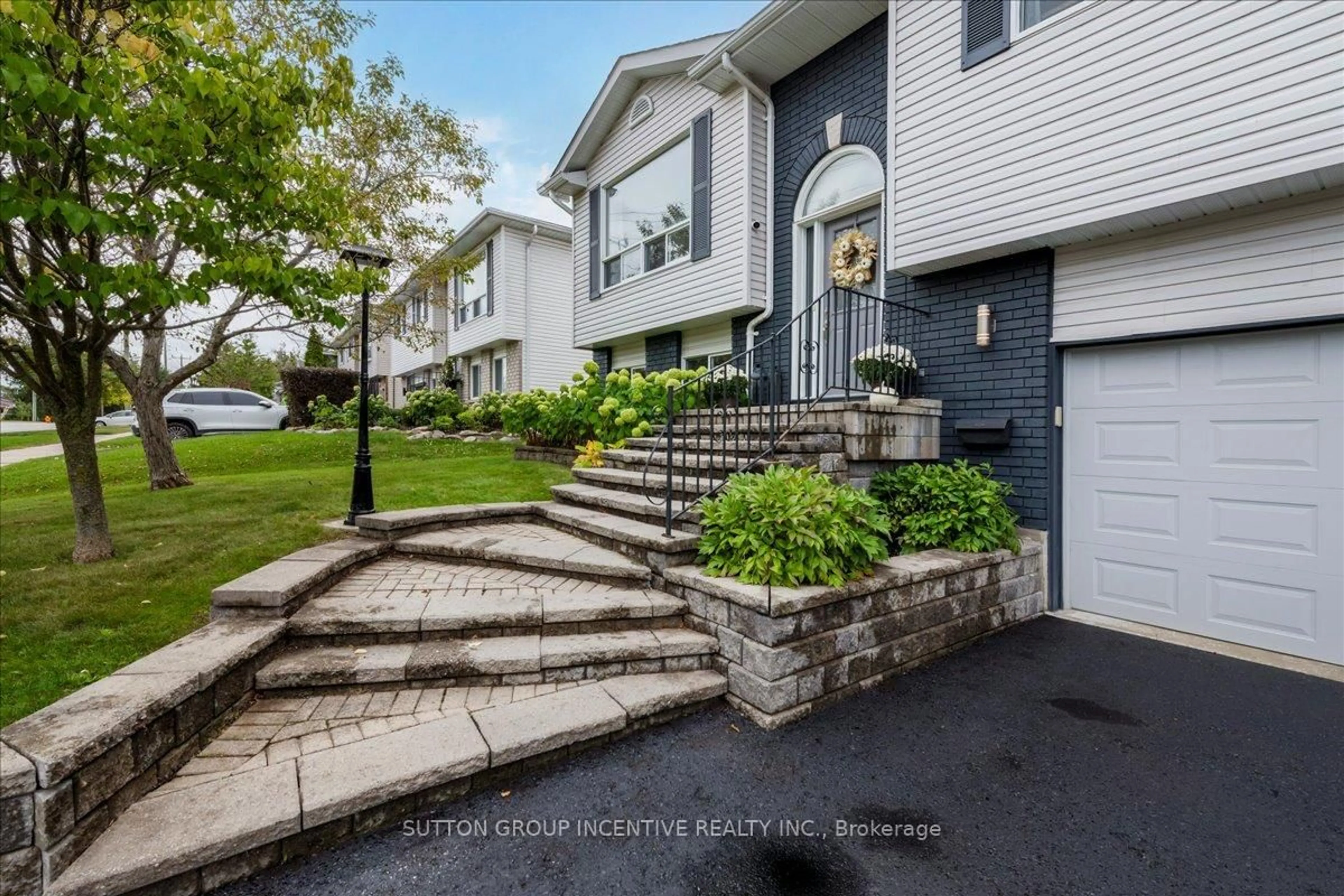 Unknown for 222 Huronia Rd, Barrie Ontario L4N 8A7