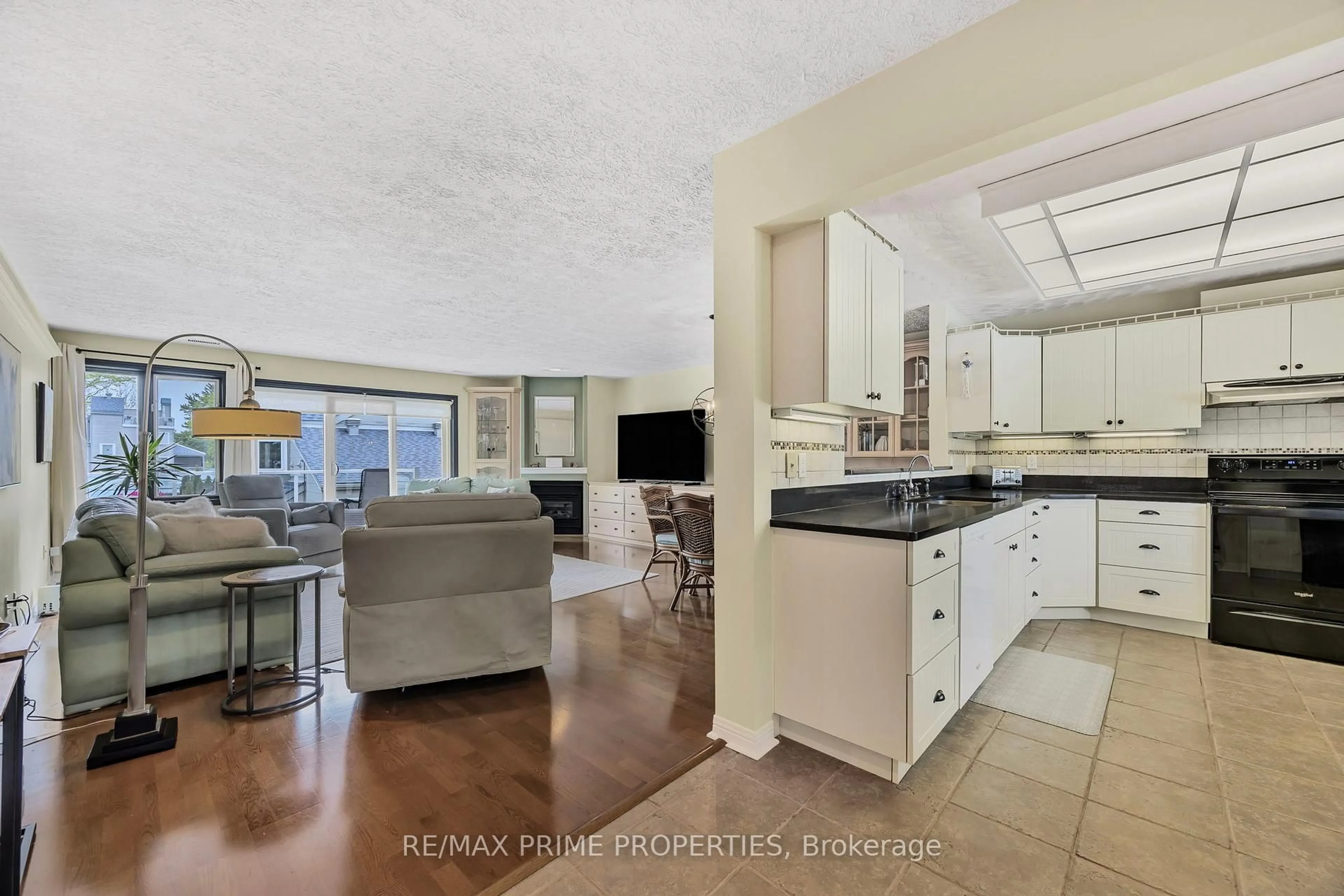 Open concept kitchen, unknown for 585 Atherley Rd #201, Orillia Ontario L3V 7L5