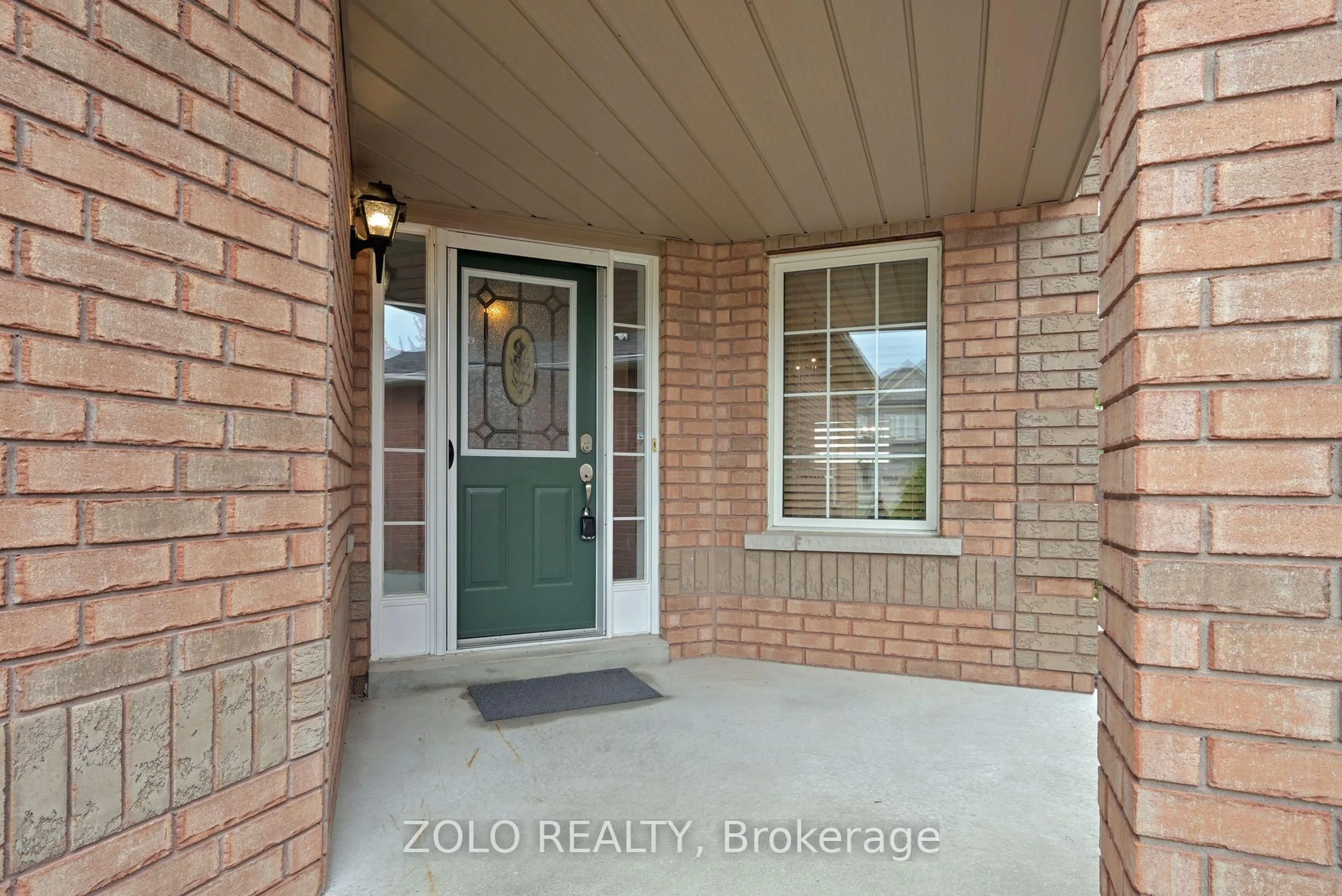 Indoor entryway for 51 Catherine Dr, Barrie Ontario L4N 0H1