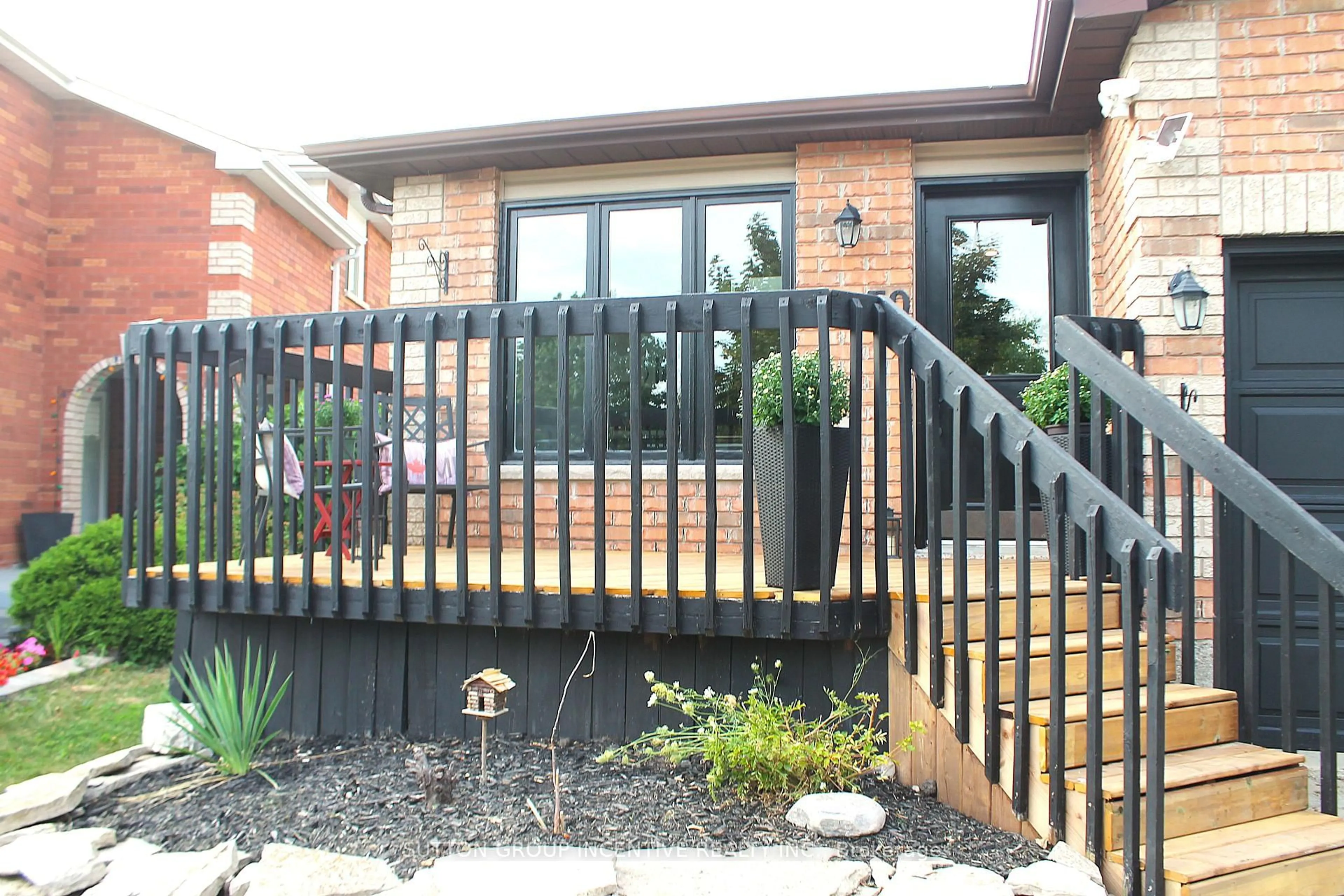 Unknown for 30 Assiniboine Dr, Barrie Ontario L4N 8G4