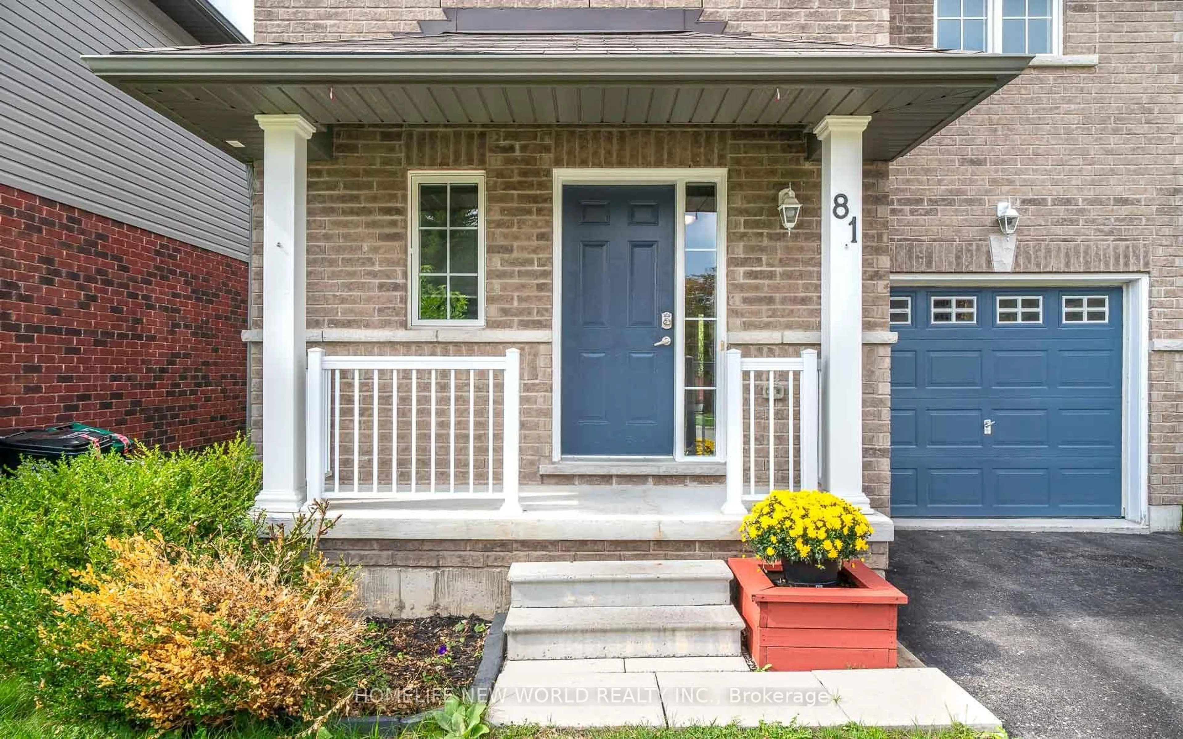 Home with brick exterior material, street for 81 White Cres, Barrie Ontario L4N 5Z9
