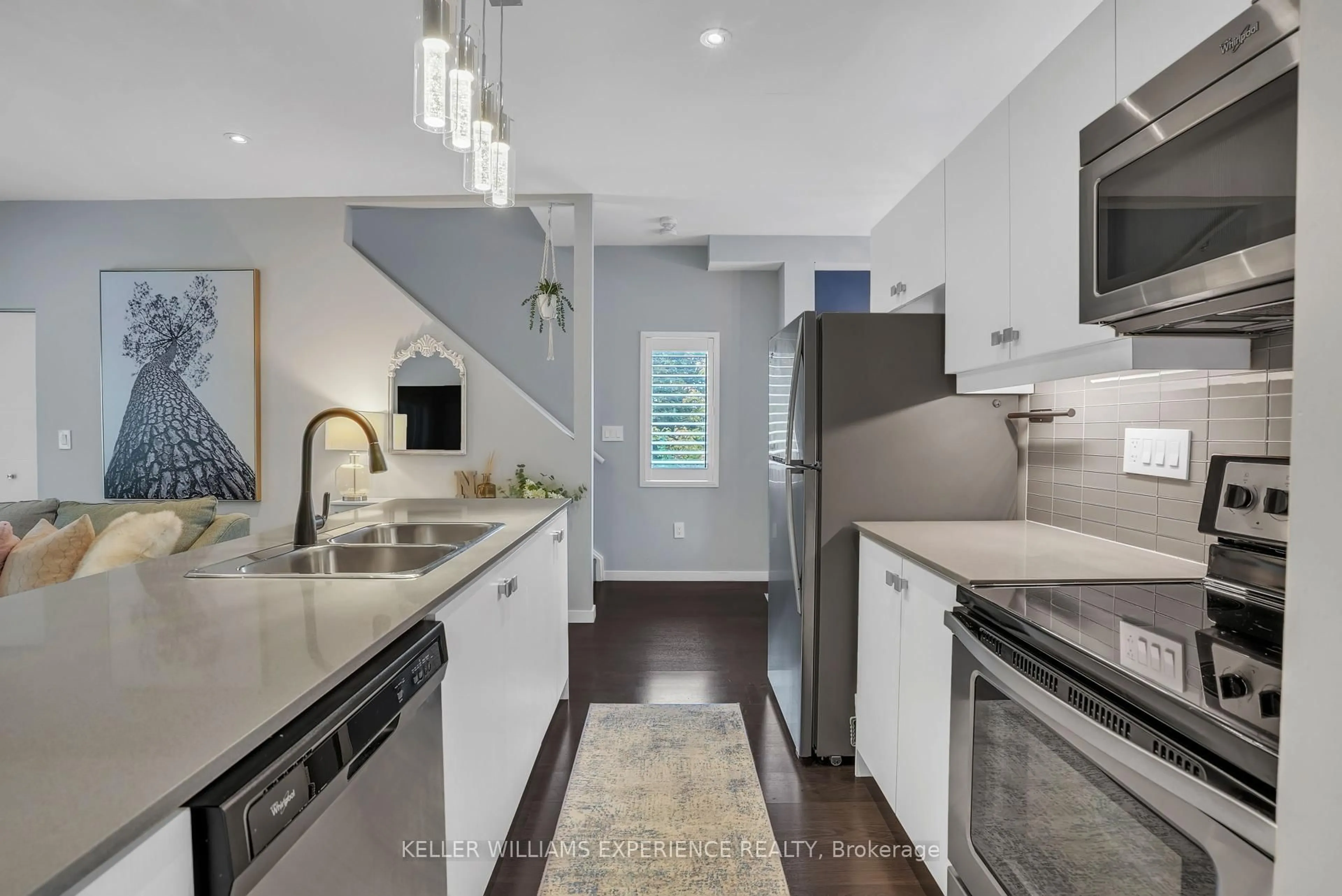 Open concept kitchen, ceramic/tile floor for 369 Essa Rd #34, Barrie Ontario L4N 9C8