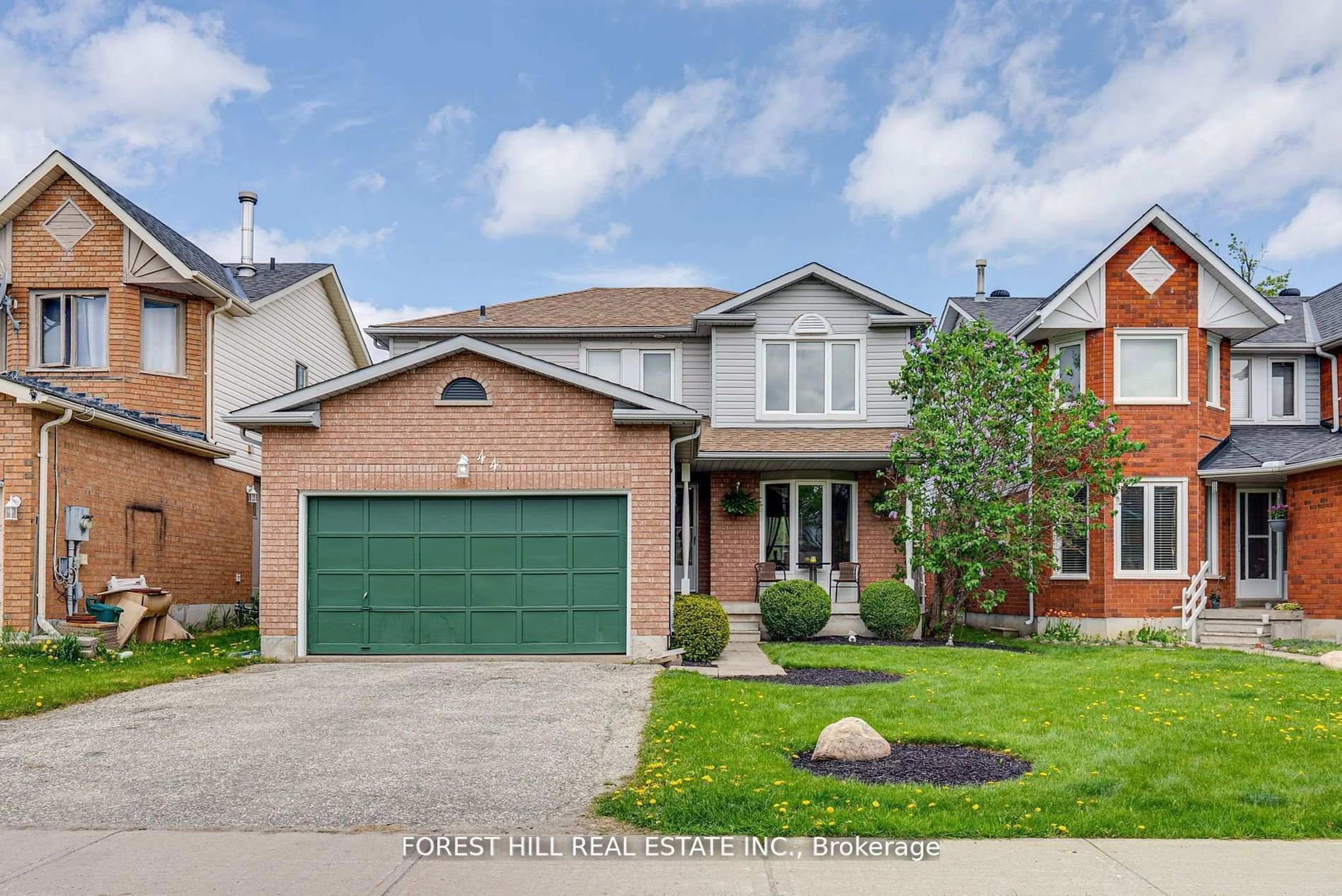 Home with brick exterior material, street for 44 Quance St, Barrie Ontario L4N 7M3