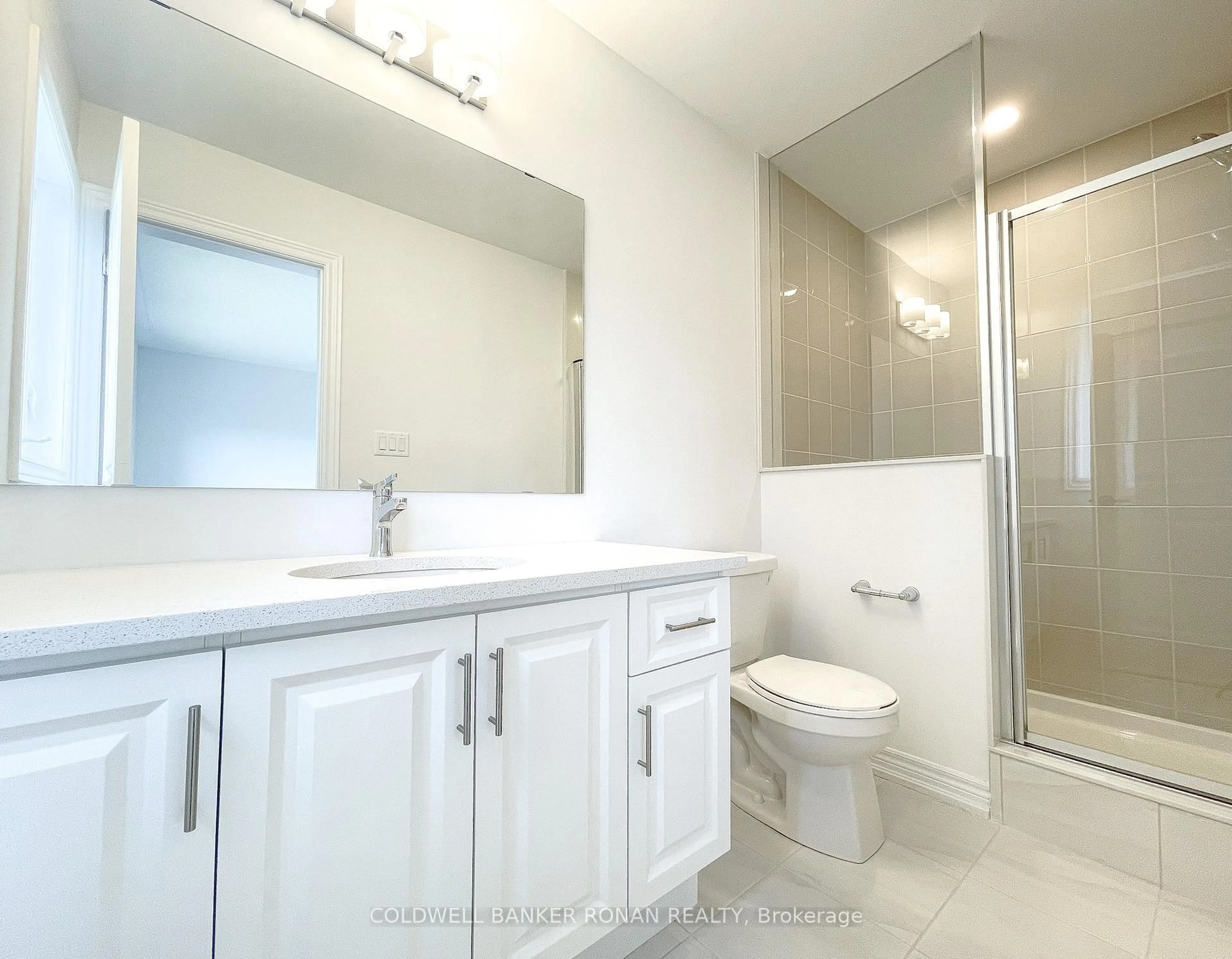 Standard bathroom, ceramic/tile floor for 29 Milady Cres, Barrie Ontario L9J 0X3