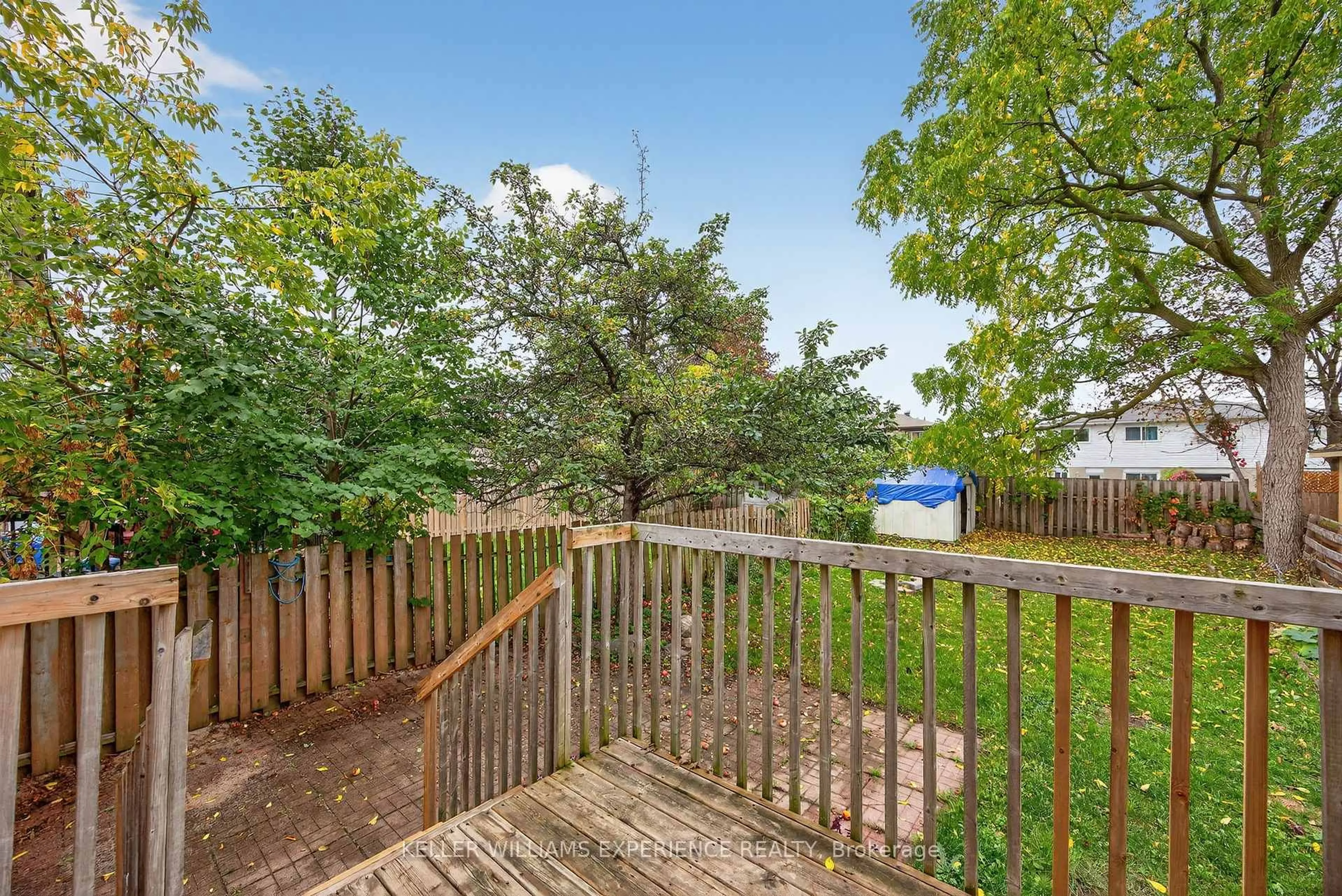 Patio, forest/trees view for 79 CARLTON Rd, Barrie Ontario L4M 5K8