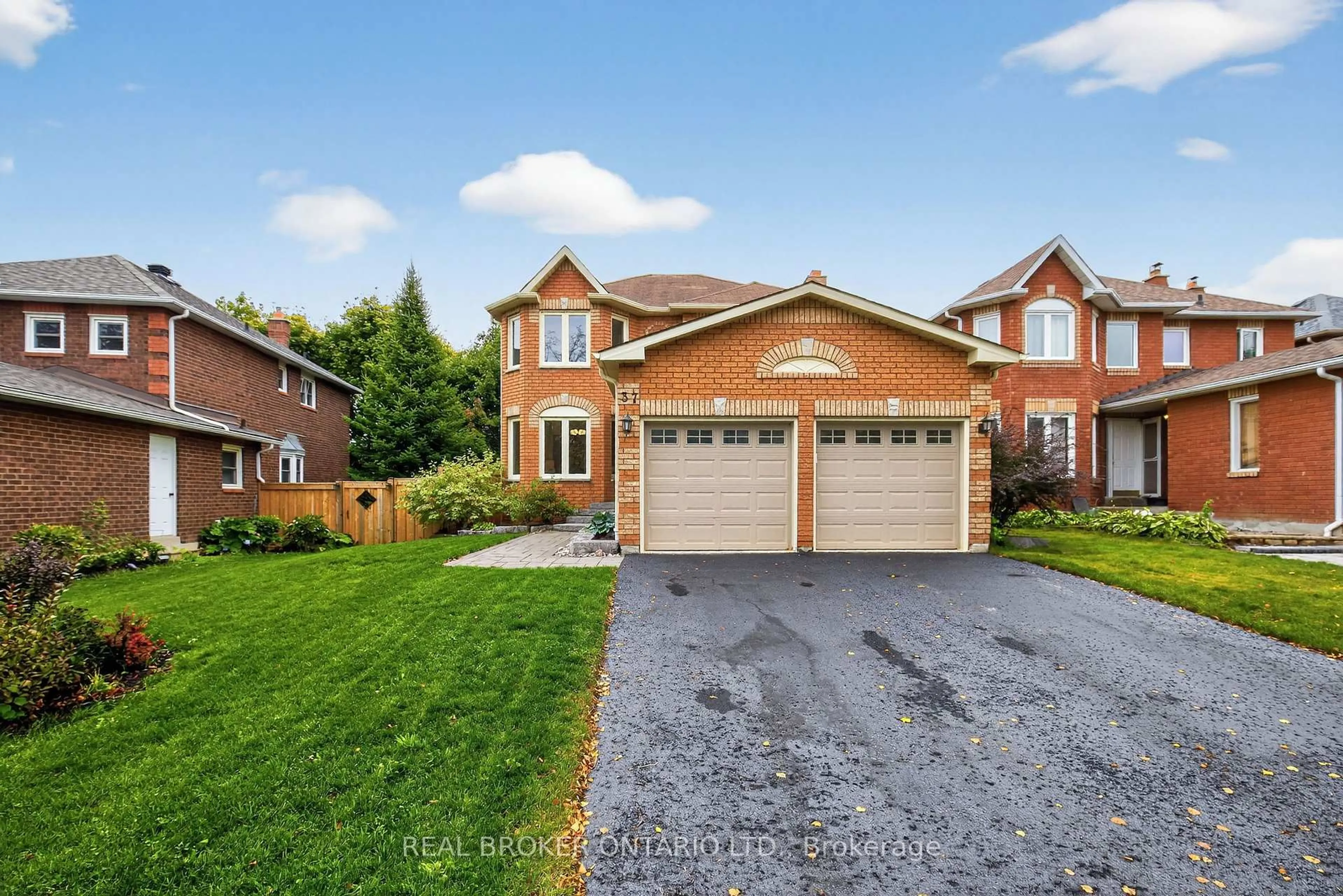 Home with brick exterior material, street for 37 Macmillan Cres, Barrie Ontario L4N 7H1