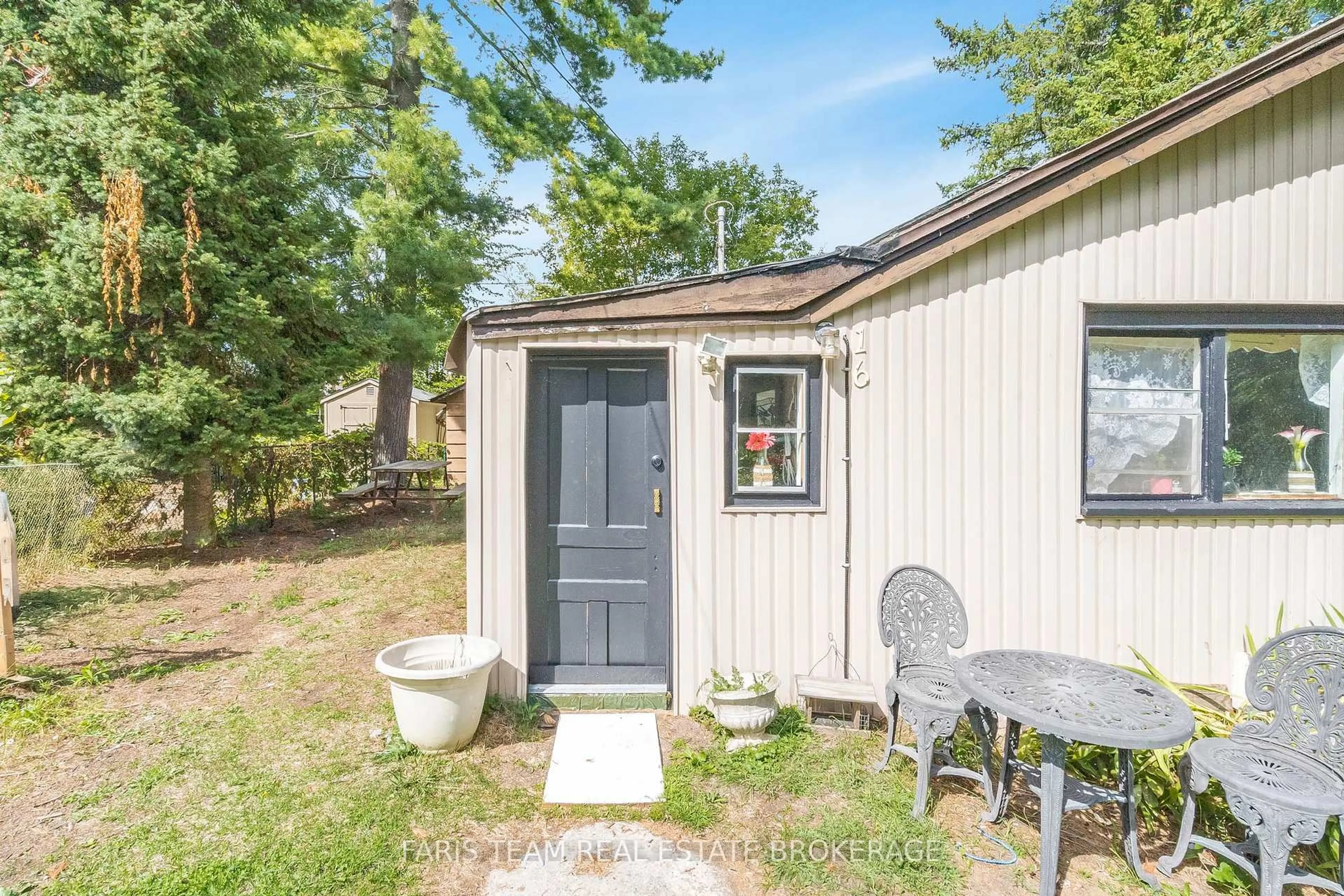 Shed for 16 Waterside Dr, Tay Ontario L0K 1R0