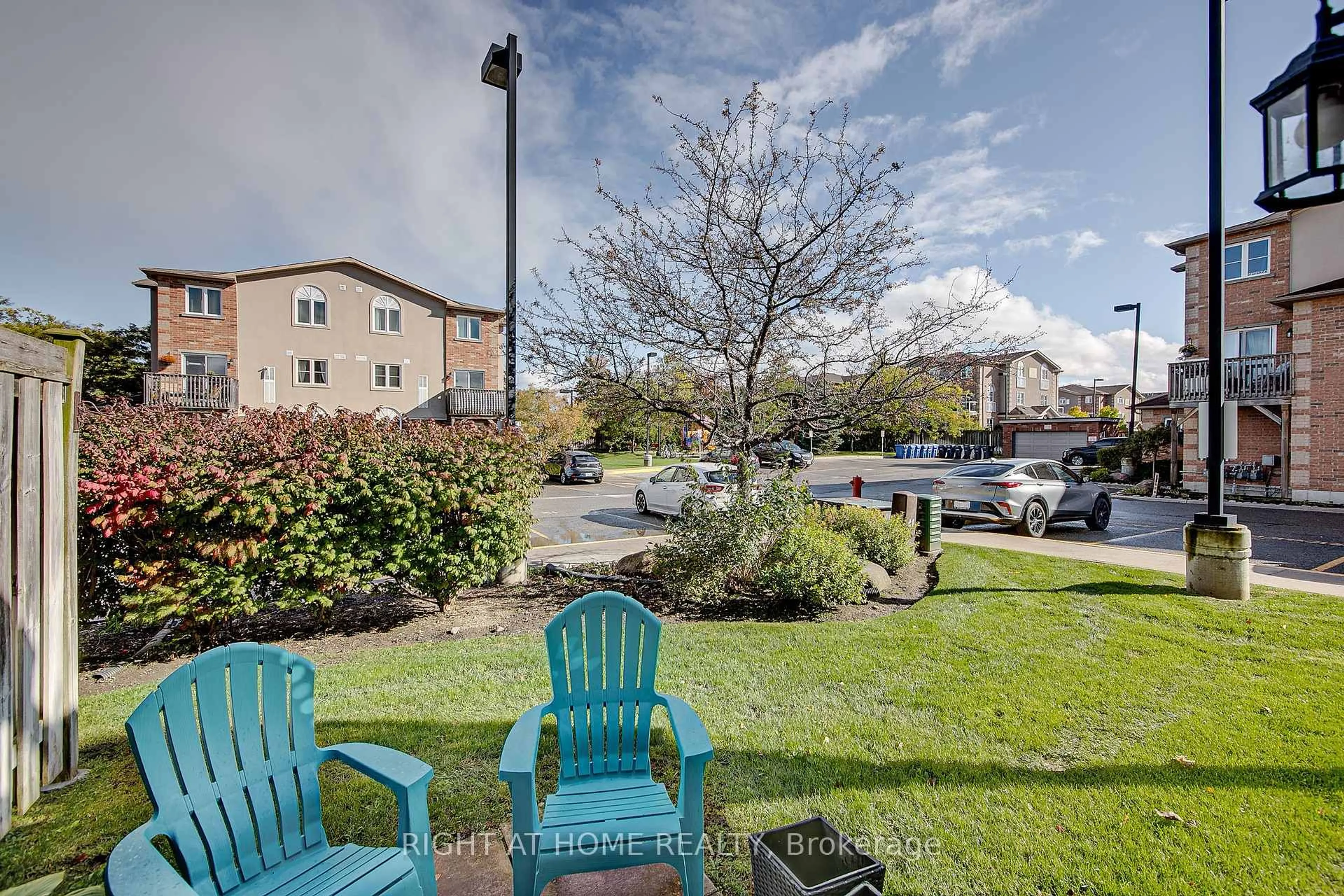 Patio, water/lake/river/ocean view for 17 Cheltenham Rd #5, Barrie Ontario L4M 0E7