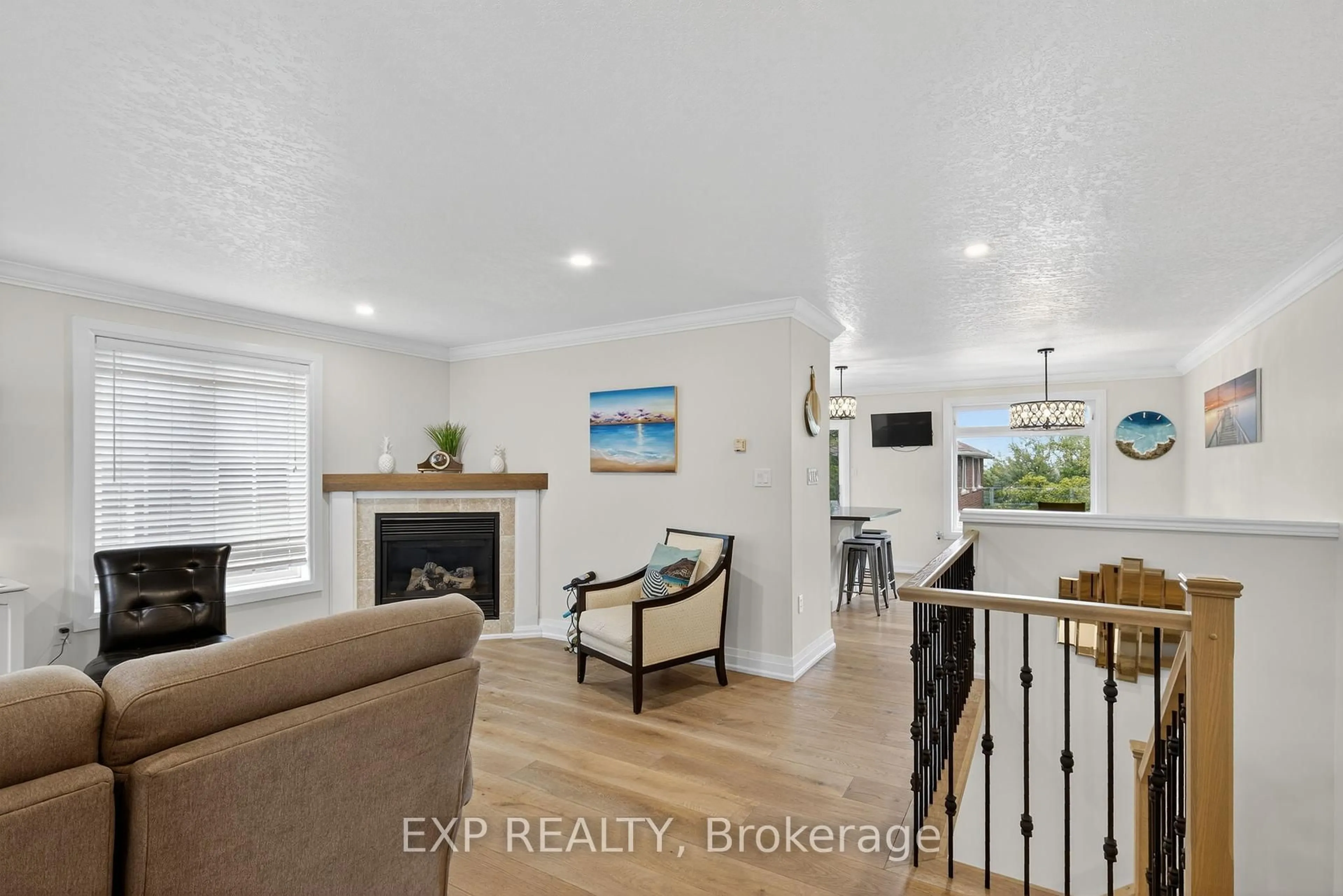 Living room with furniture, unknown for 7 Pacific Ave, Barrie Ontario L4M 7E7