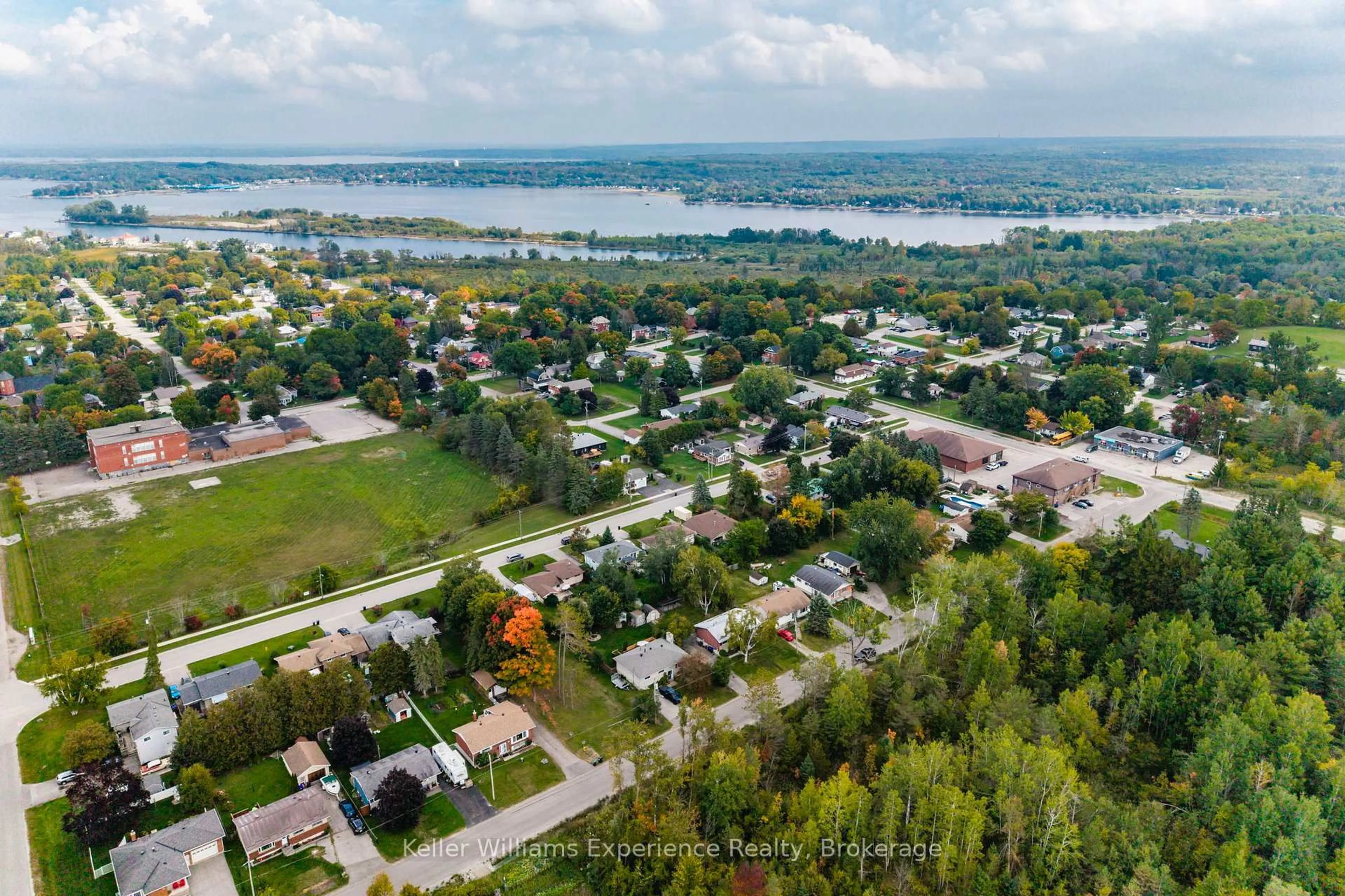 A pic from outside/outdoor area/front of a property/back of a property/a pic from drone, water/lake/river/ocean view for 739 Ninth Ave, Tay Ontario L0K 1R0
