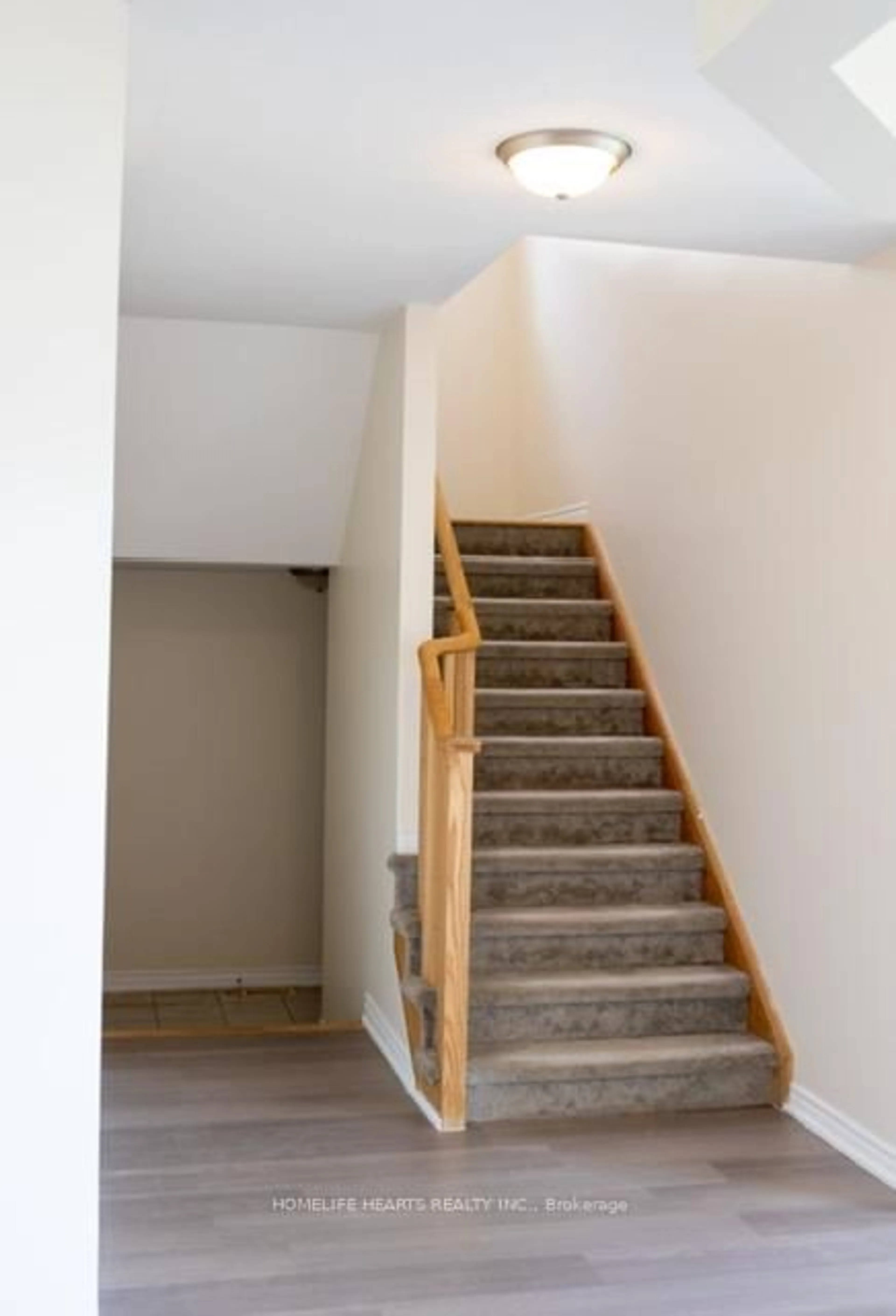 Stairs for 51 Atlantis Dr, Orillia Ontario L3V 8L4
