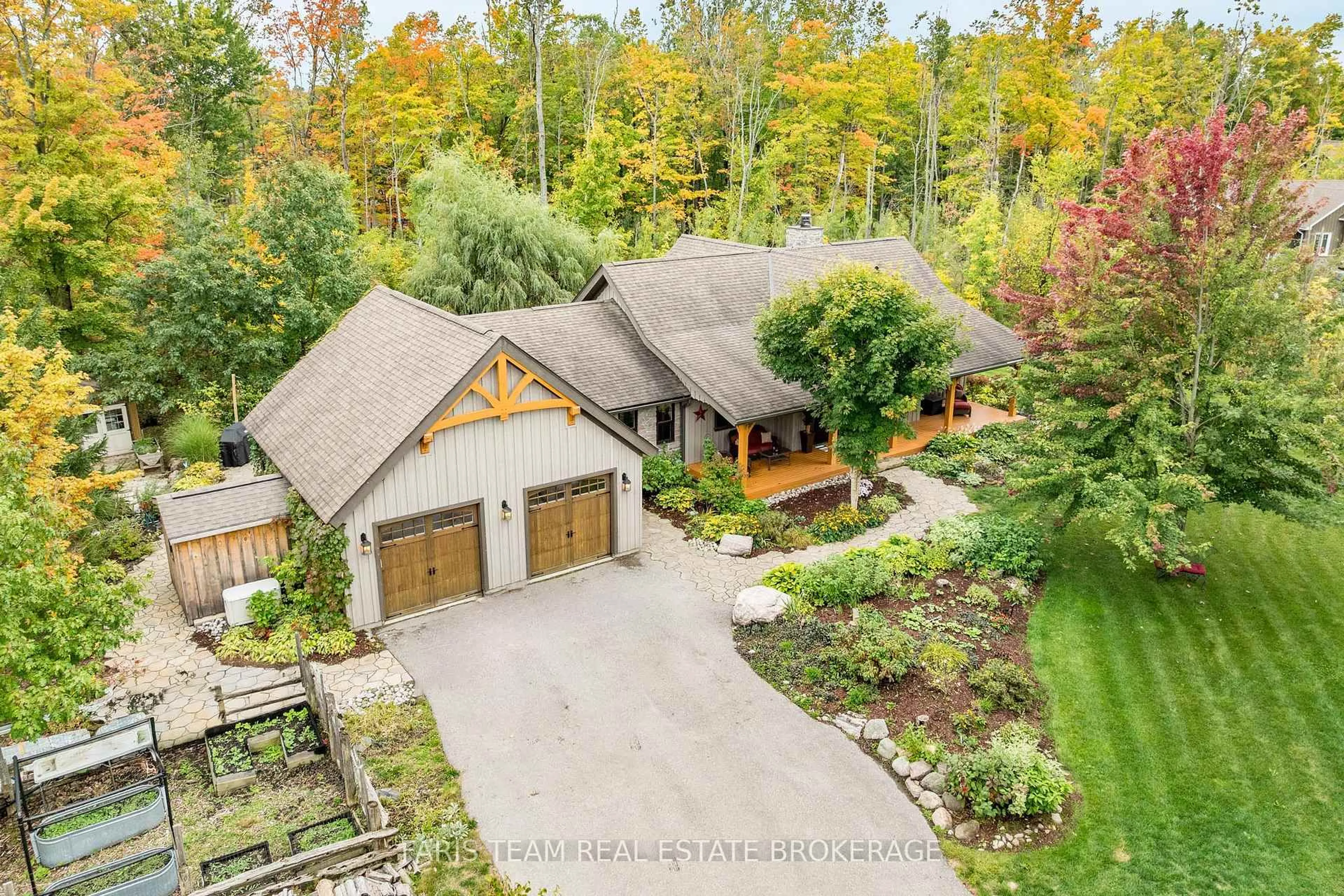 A pic from outside/outdoor area/front of a property/back of a property/a pic from drone, unknown for 89 Springhome Rd, Oro-Medonte Ontario L0L 1T0