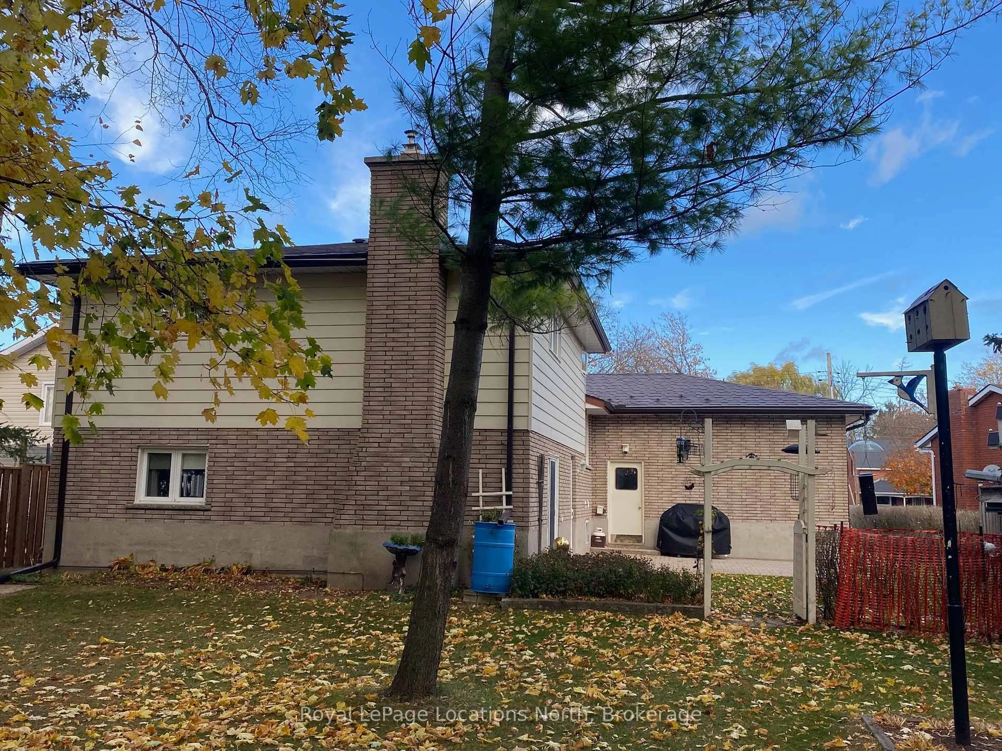 Unknown for 221 John St, Clearview Ontario L0M 1S0