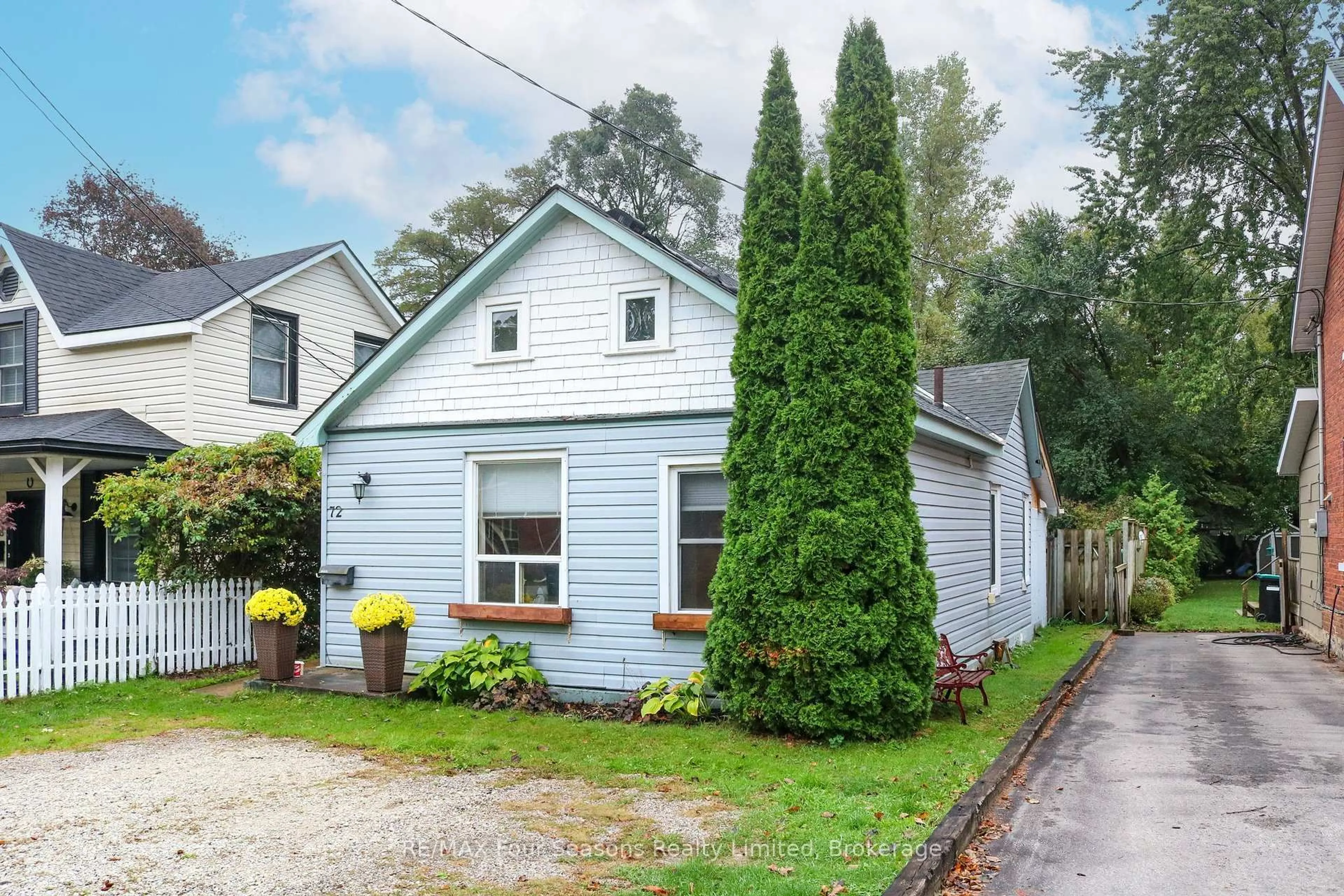 Unknown for 72 Sixth St, Collingwood Ontario L9Y 1Y7