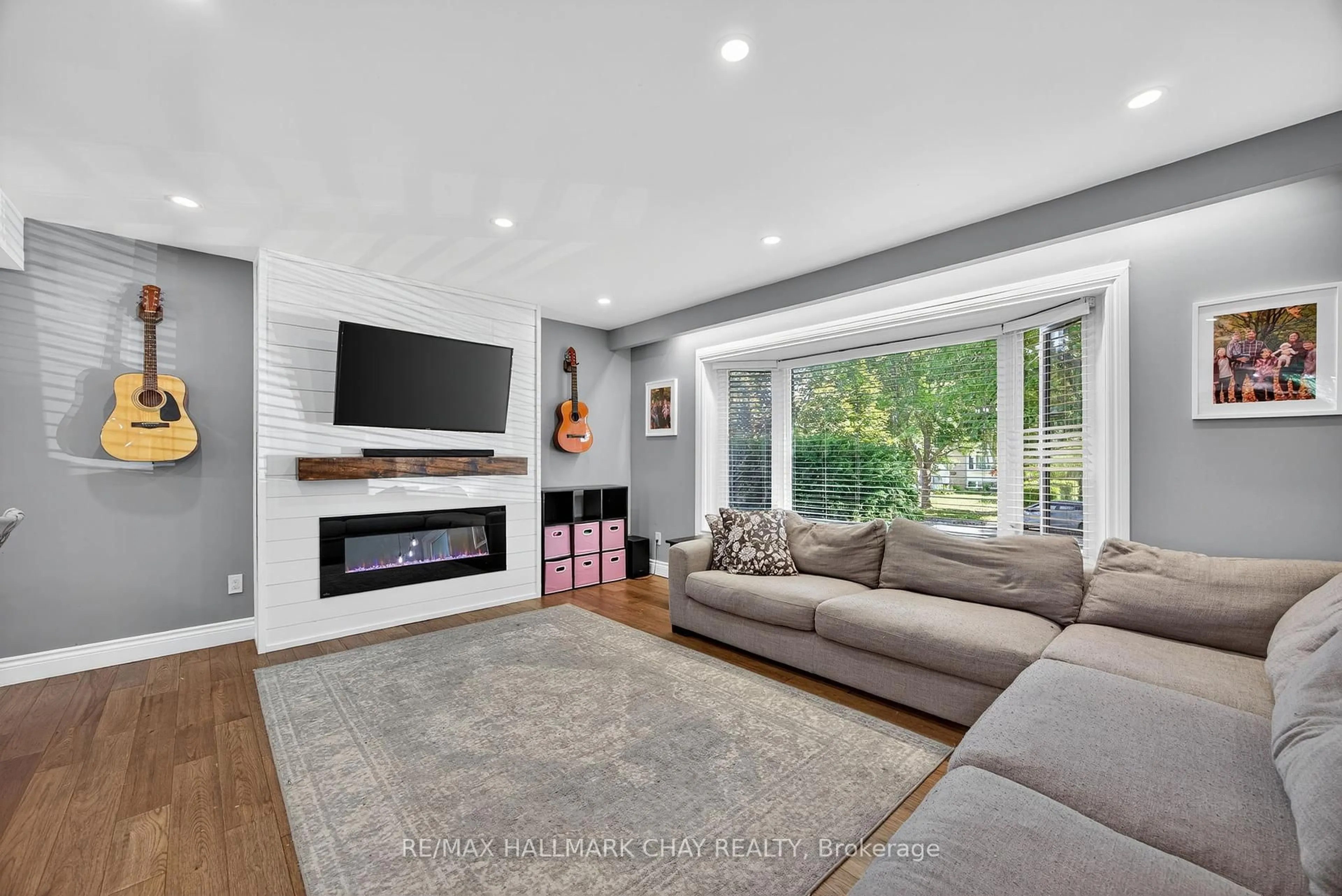 Living room with furniture, unknown for 56 Briar Rd, Barrie Ontario L4N 3M4
