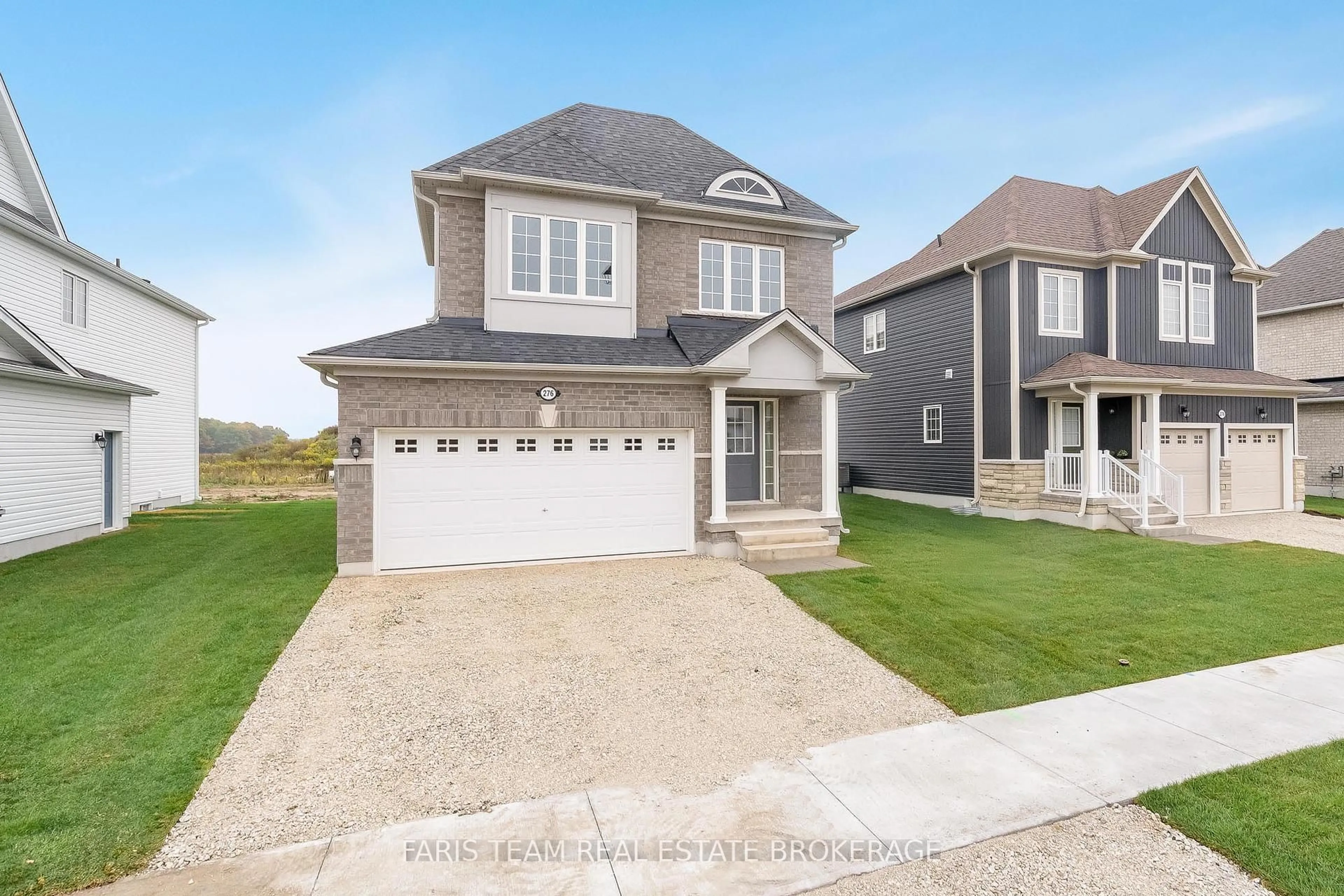 Home with vinyl exterior material, street for 276 Springfield Cres, Clearview Ontario L0M 1S0