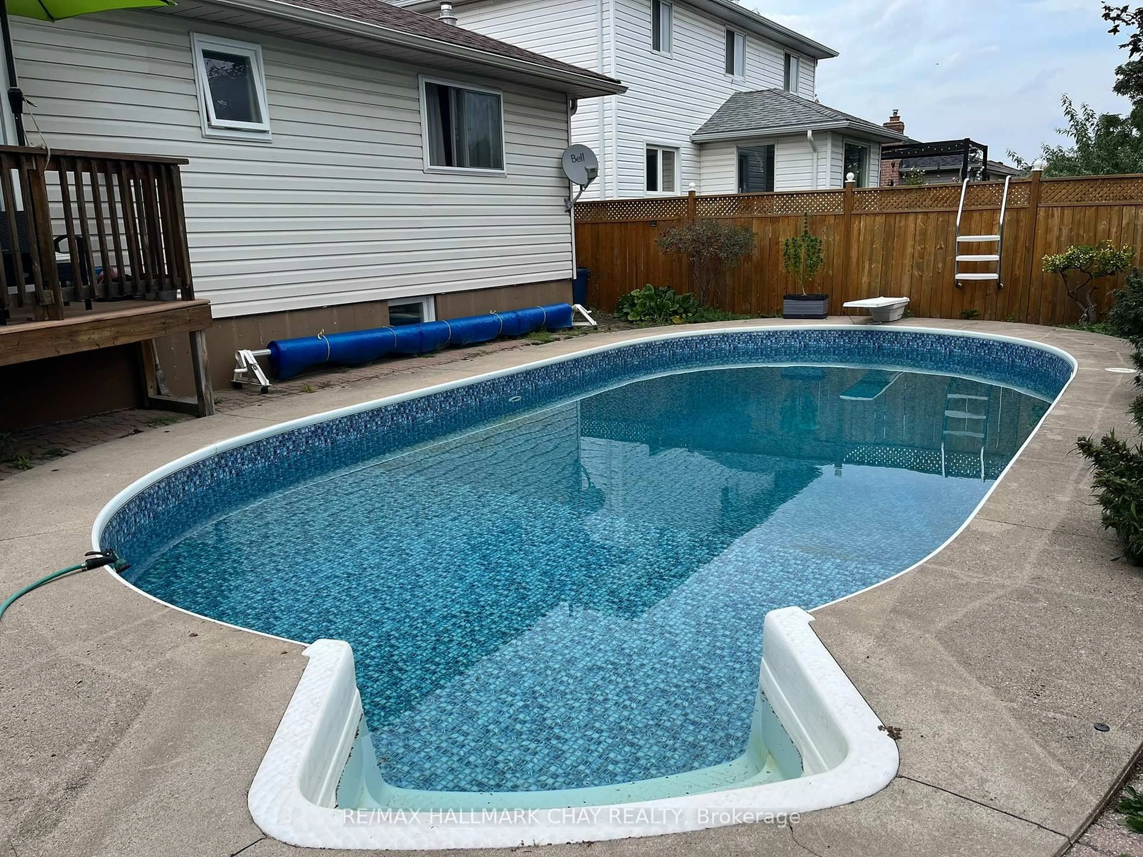 Pool for 129 Rose St, Barrie Ontario L4M 6C2