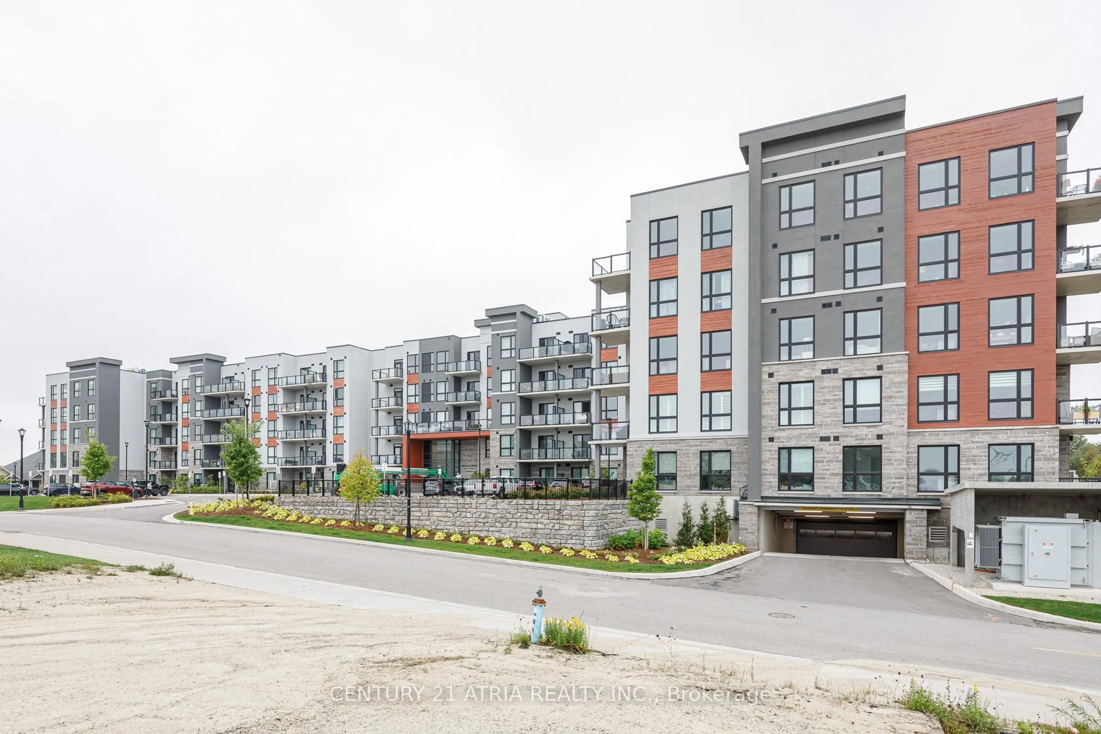 Patio, unknown for 4 Kimberly Lane #124, Collingwood Ontario L9Y 5T6