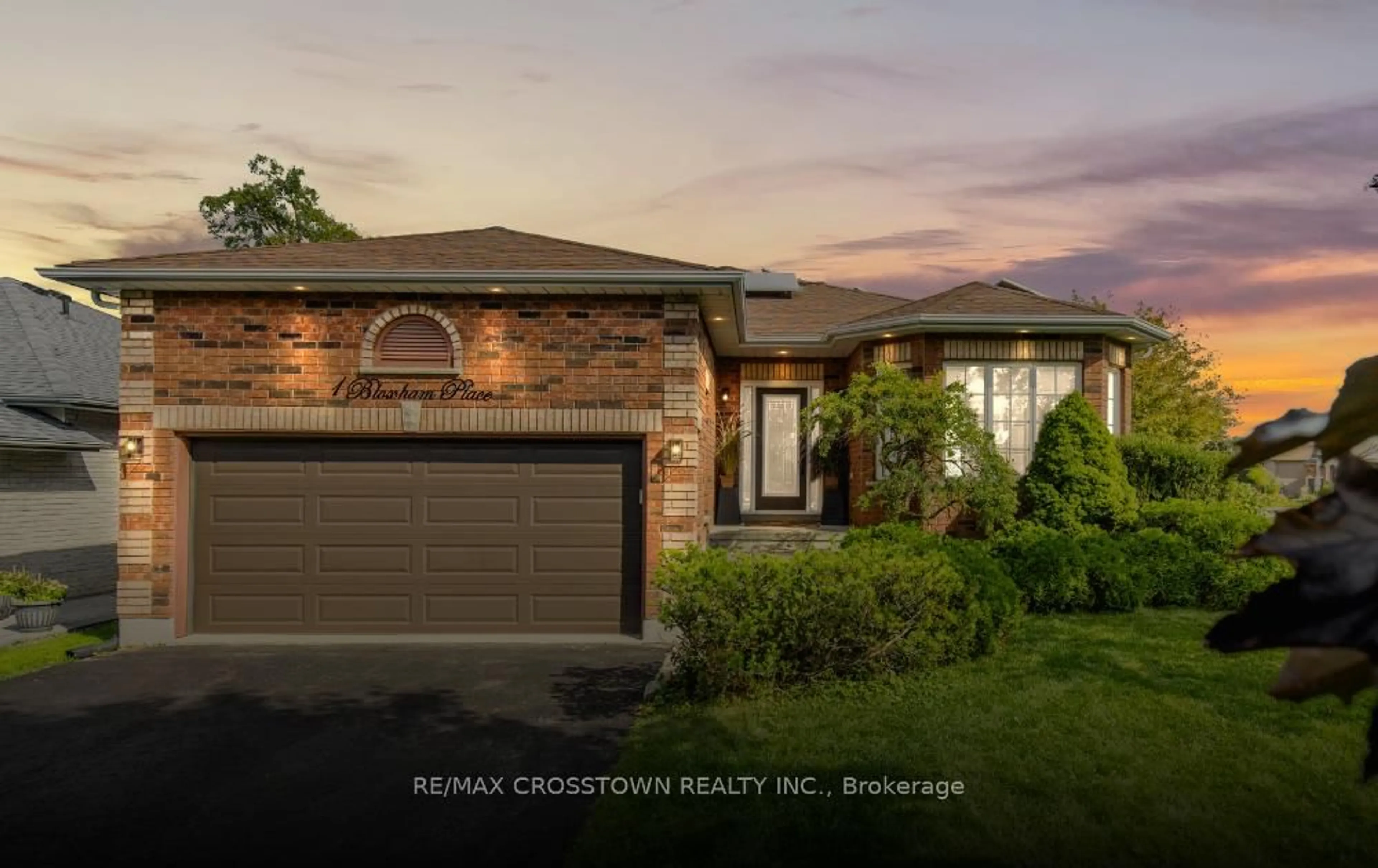 Home with brick exterior material, street for 1 Bloxham Pl, Barrie Ontario L4N 9K3