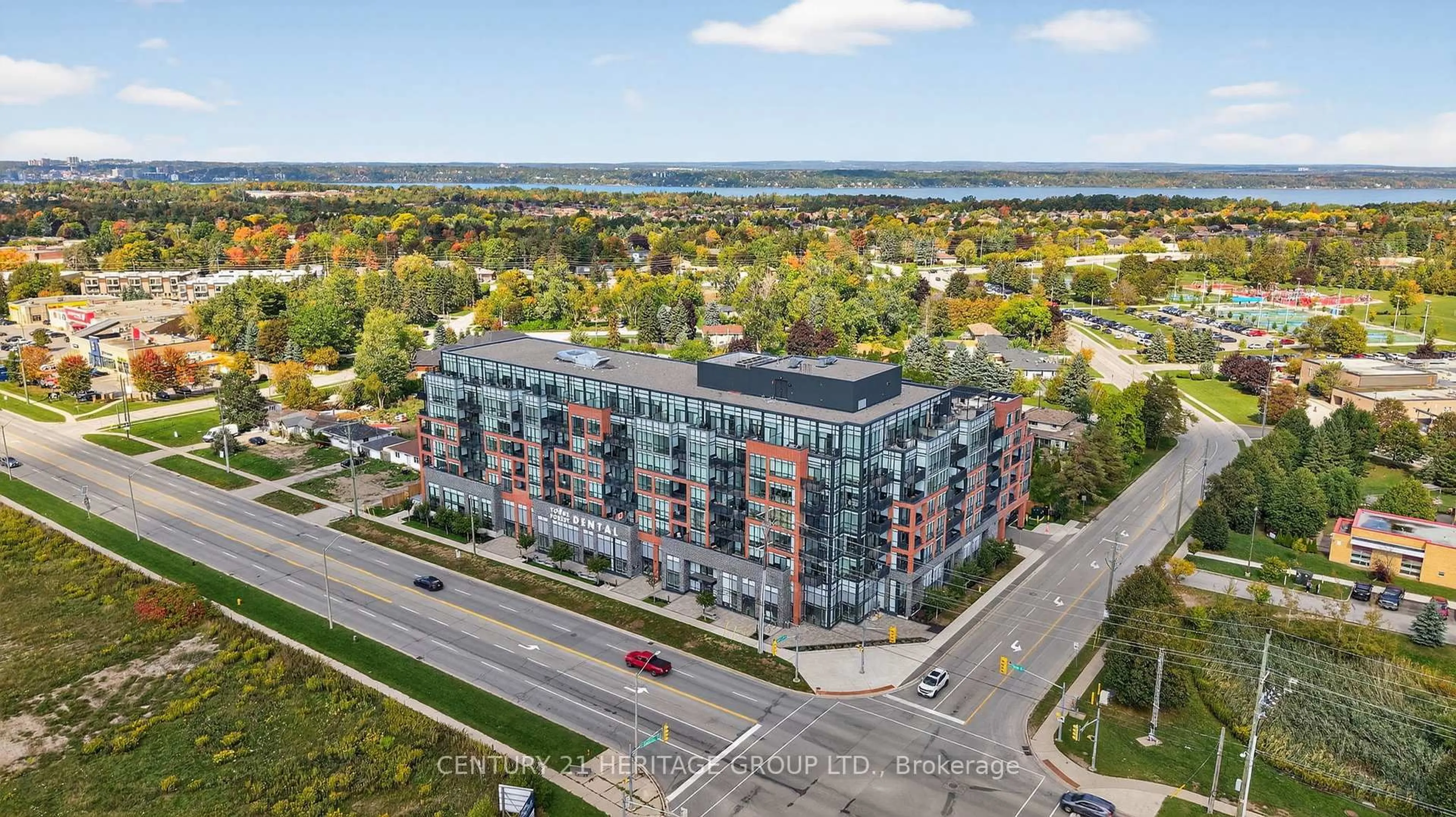 A pic from outside/outdoor area/front of a property/back of a property/a pic from drone, unknown for 681 Yonge St #603, Barrie Ontario L9J 0K1