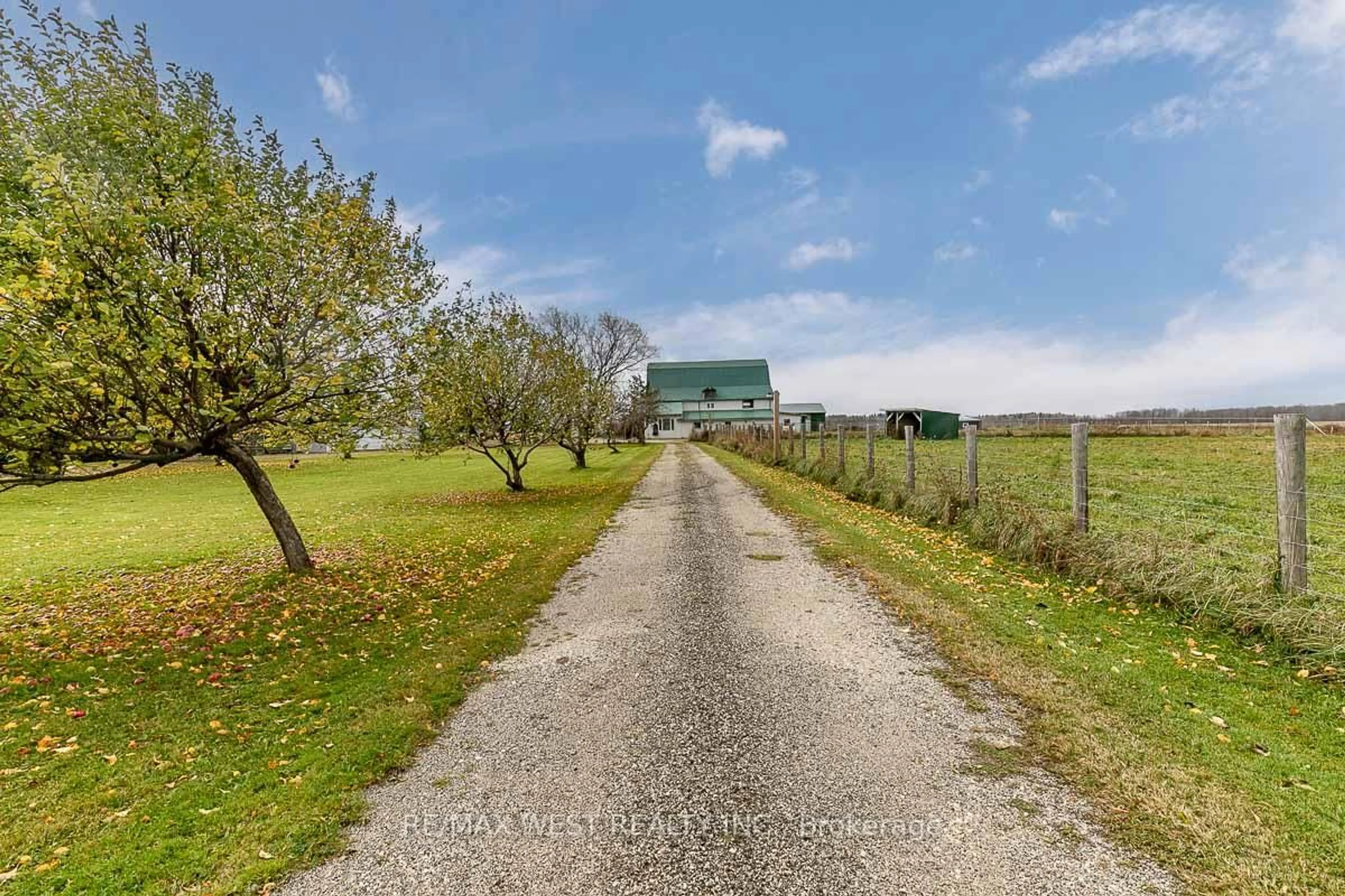 A pic from outside/outdoor area/front of a property/back of a property/a pic from drone, street for 7941 Highway 26, Clearview Ontario L0M 1S0